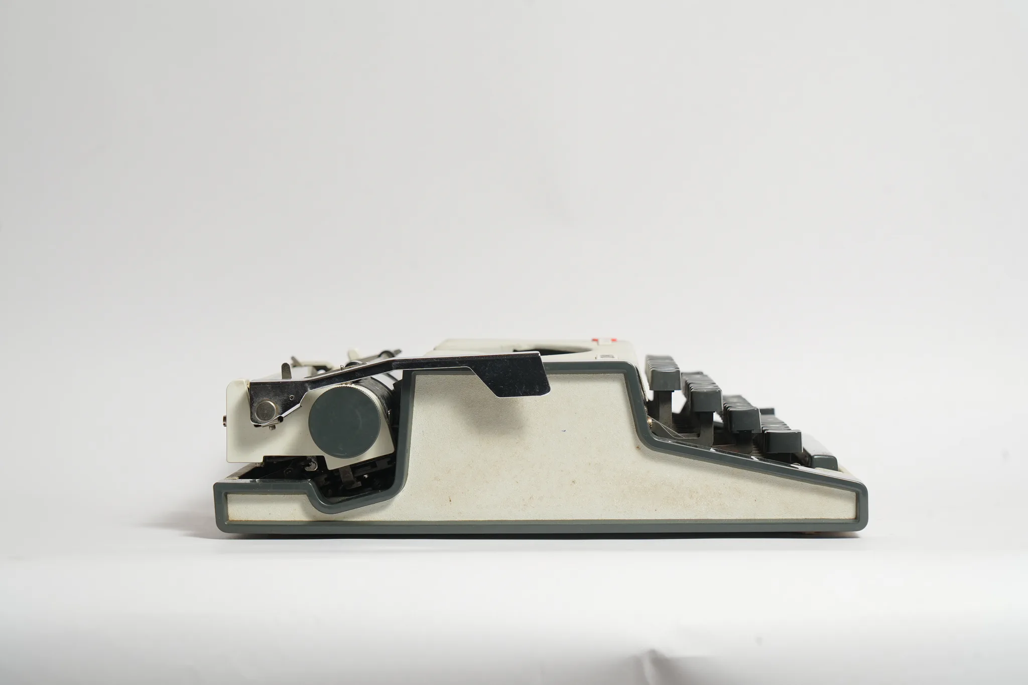 Olympia Traveller de Luxe Typewriter with Case — photograph
