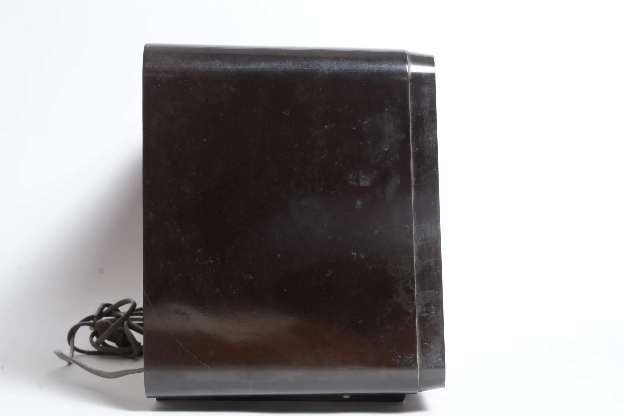 Philips Tropic Tabletop Tube Radio — photograph 3