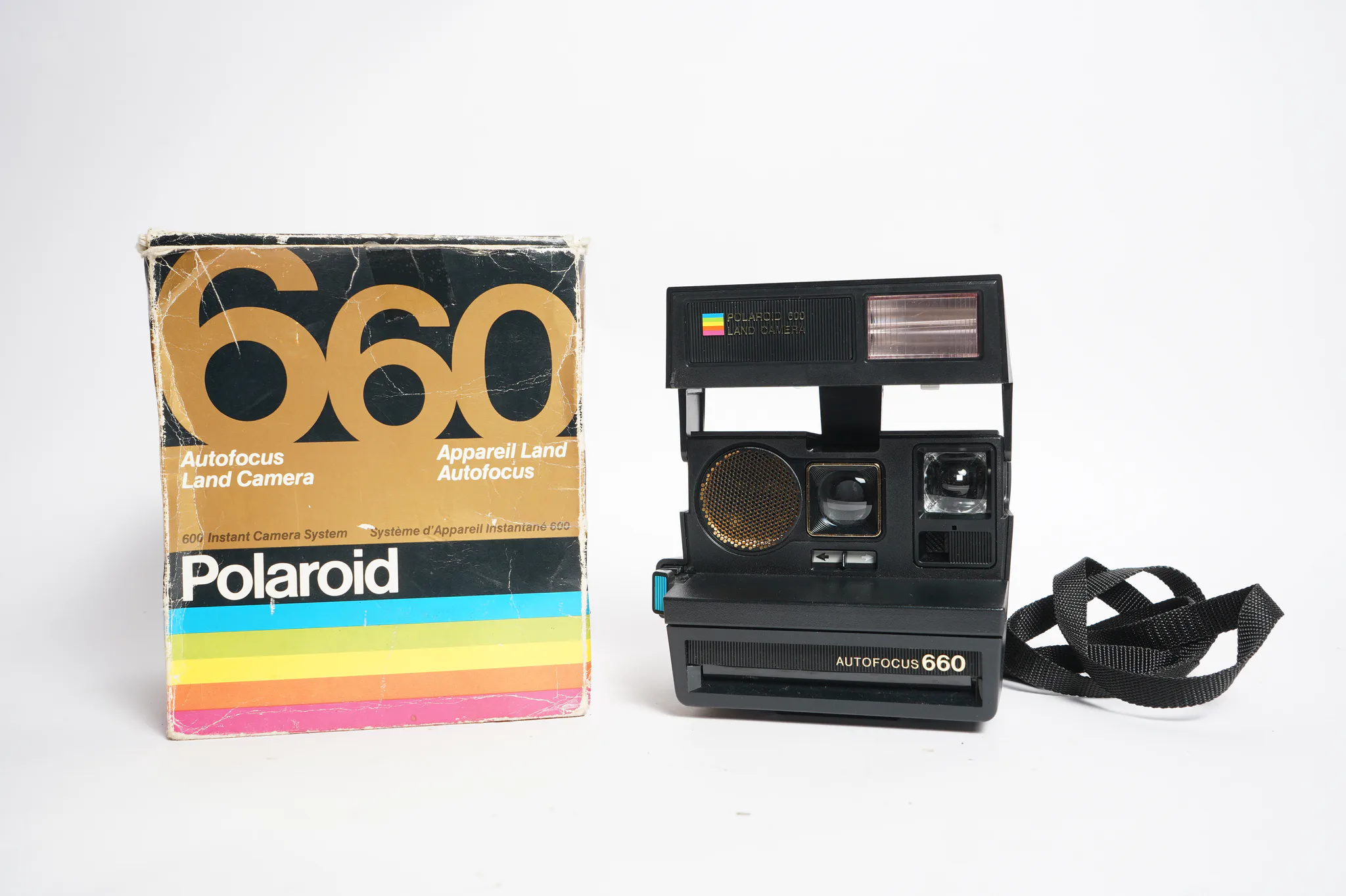 Polaroid Sun 660 Autofocus Land Camera — photograph