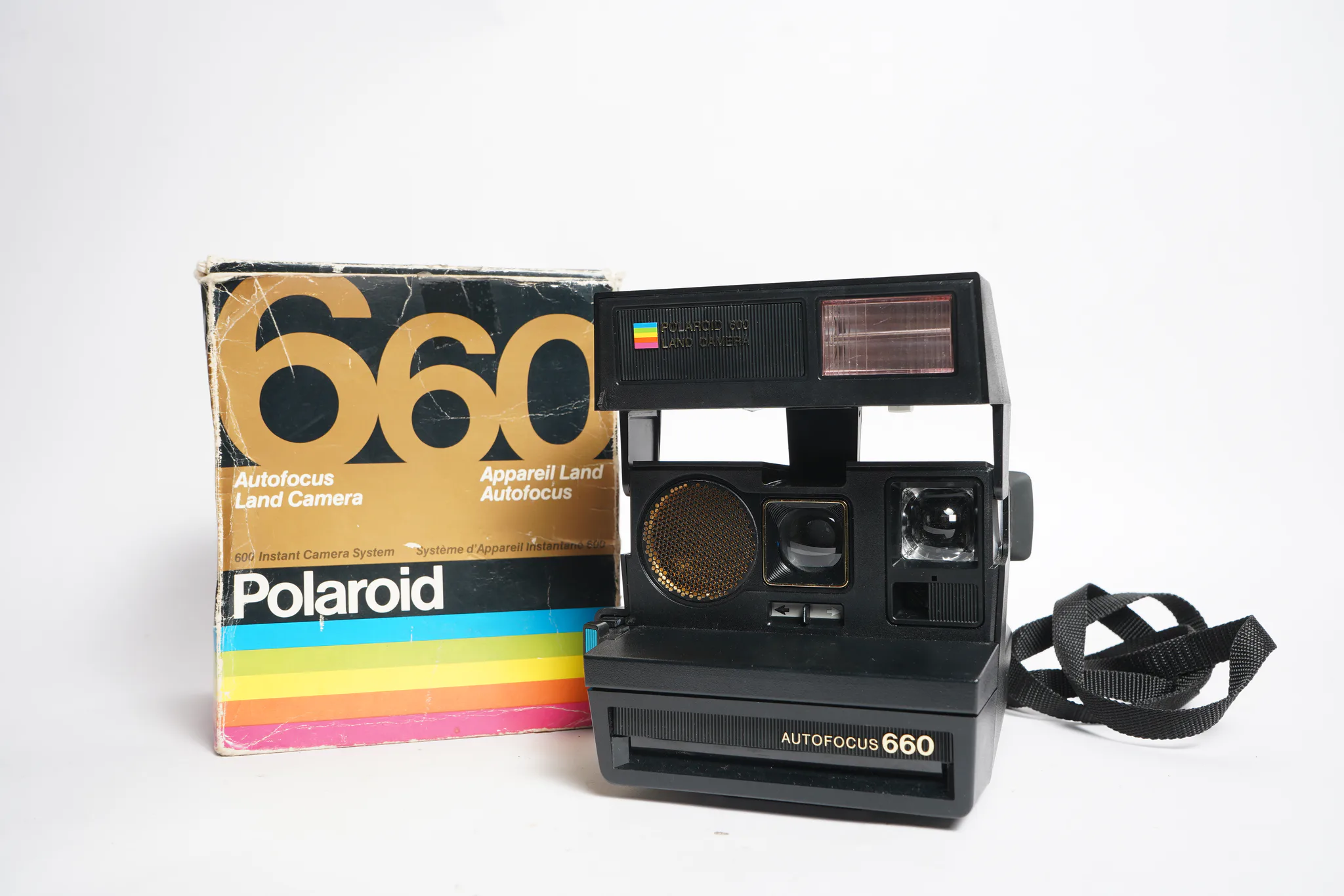 Polaroid Sun 660 Autofocus Land Camera — photograph