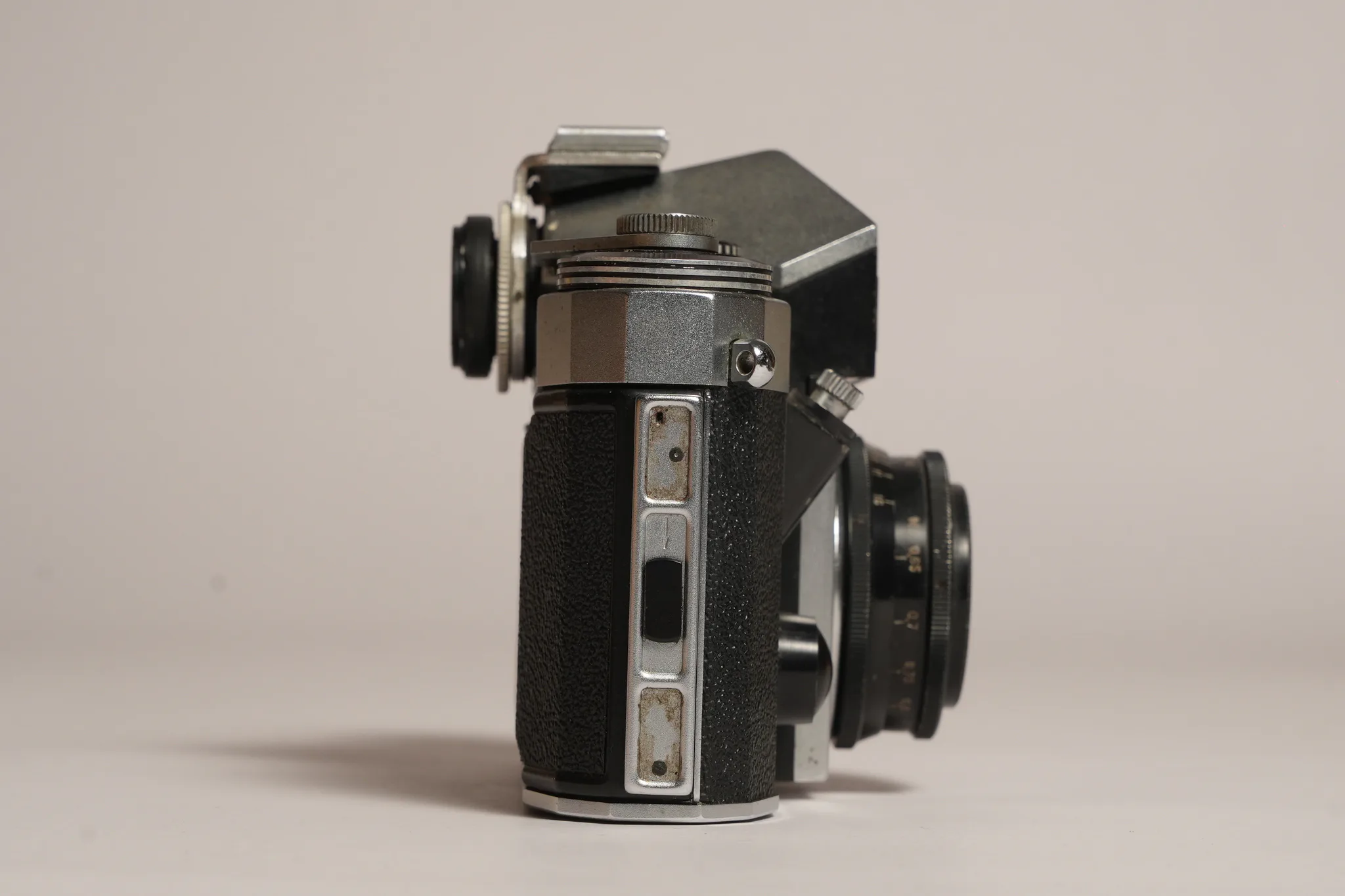 Praktica Super TL 35mm SLR Camera with Industar-50-2 Lens — photograph 2