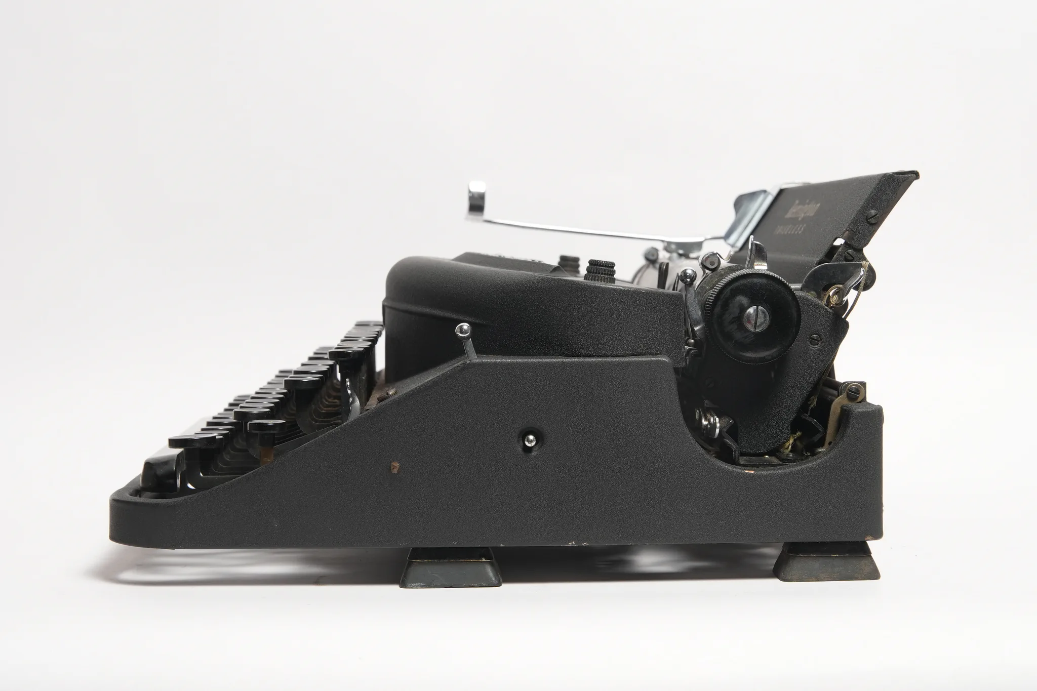 Remington Noiseless Model Seven Vintage Typewriter — photograph