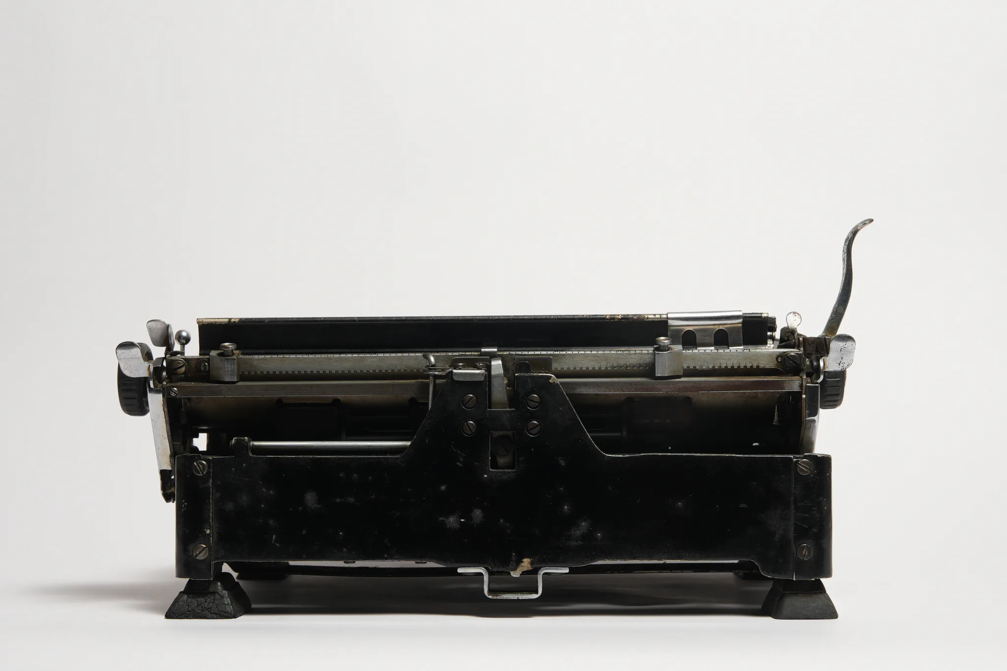 Remington Noiseless Portable Typewriter (Vintage Black Model) — photograph