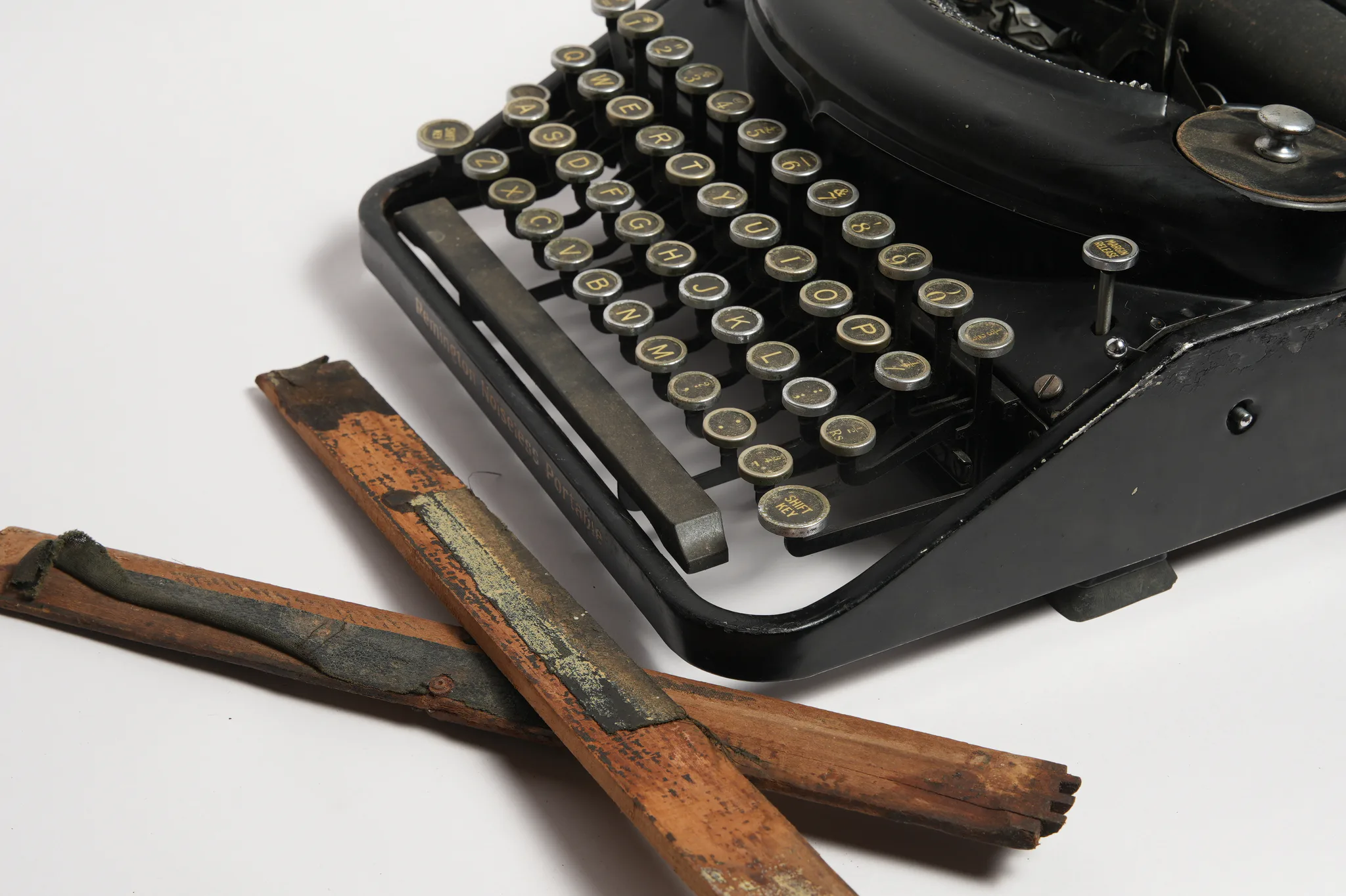 Remington Noiseless Portable Typewriter (Vintage Black Model) — photograph