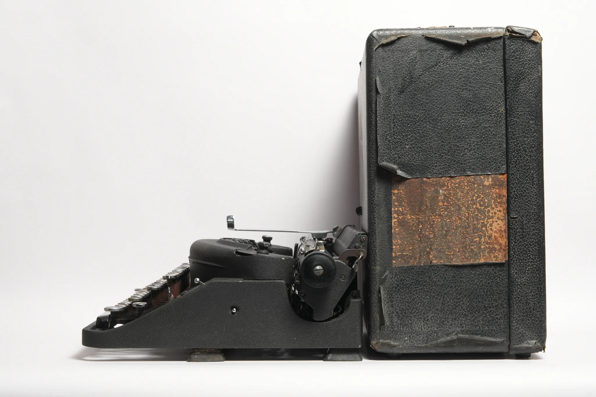 Remington Portable Typewriter with Case — photograph