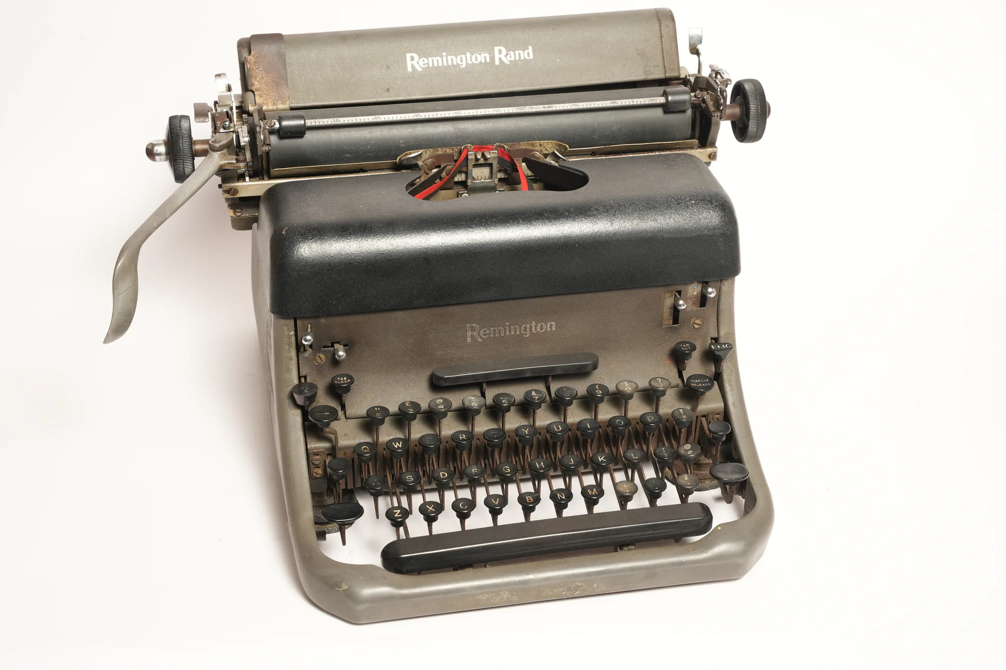 Remington Rand KMC Standard Desktop Typewriter — photograph 2