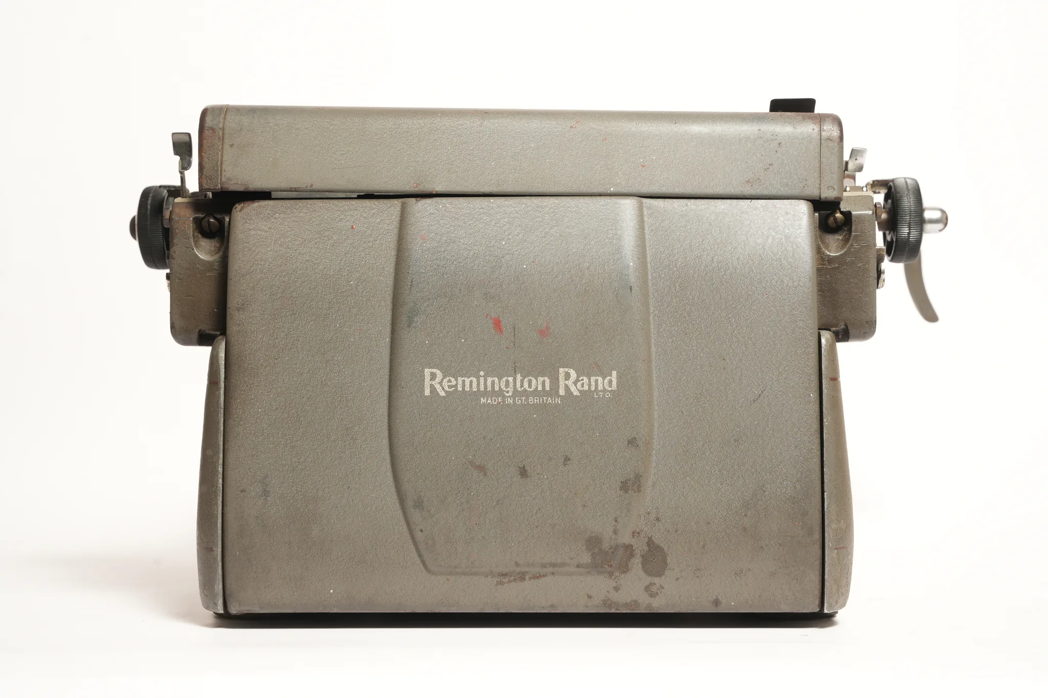 Remington Rand KMC Standard Desktop Typewriter — photograph 4