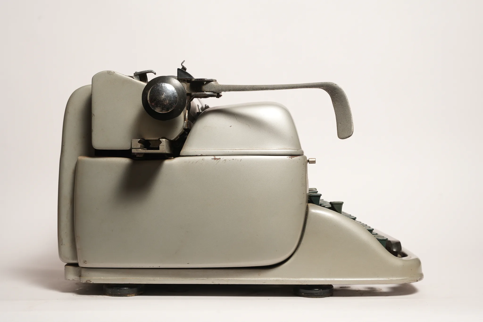 Remington Standard Wide-Carriage Typewriter — photograph 3
