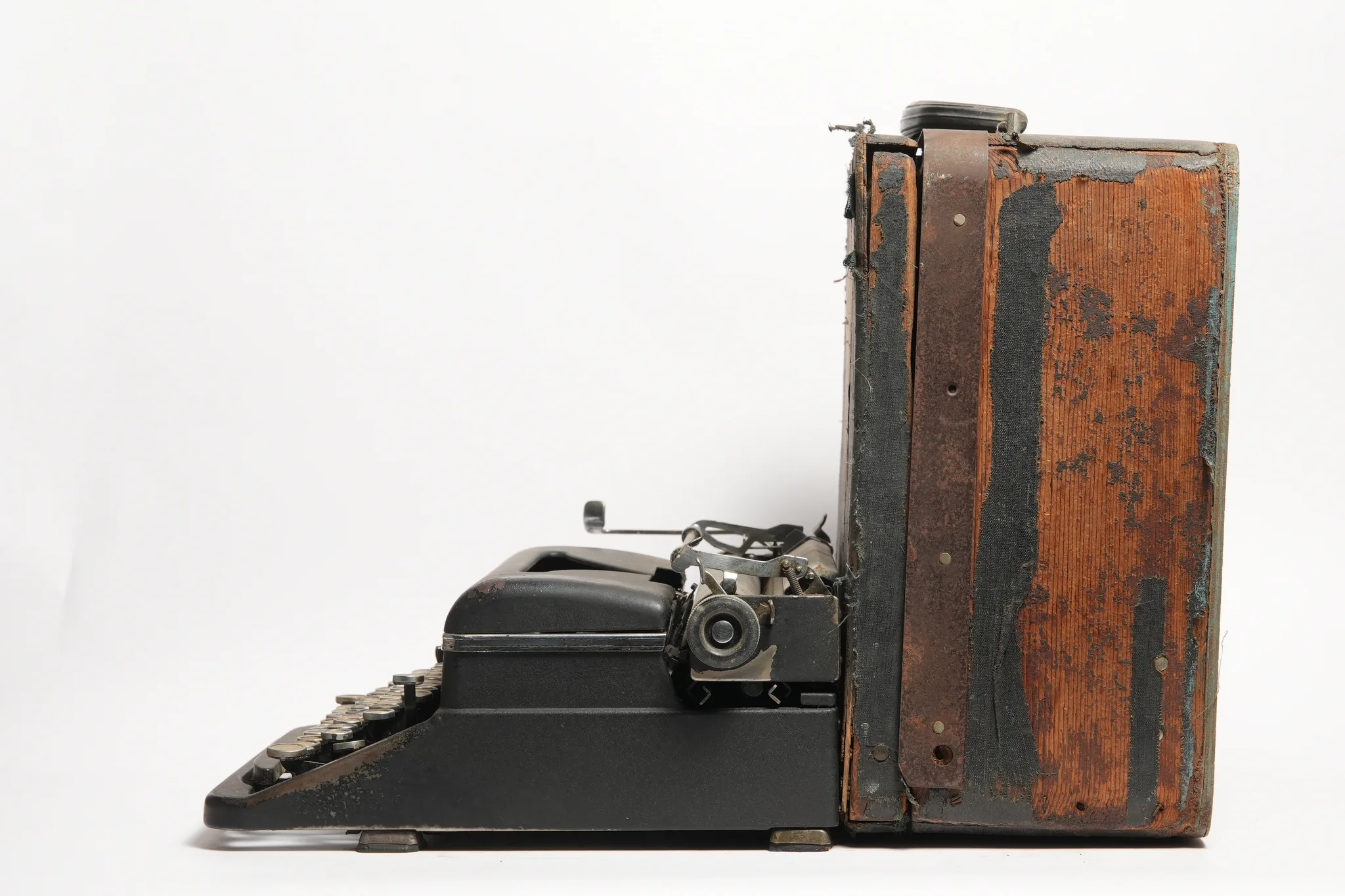 Royal Quiet De Luxe Portable Typewriter — photograph