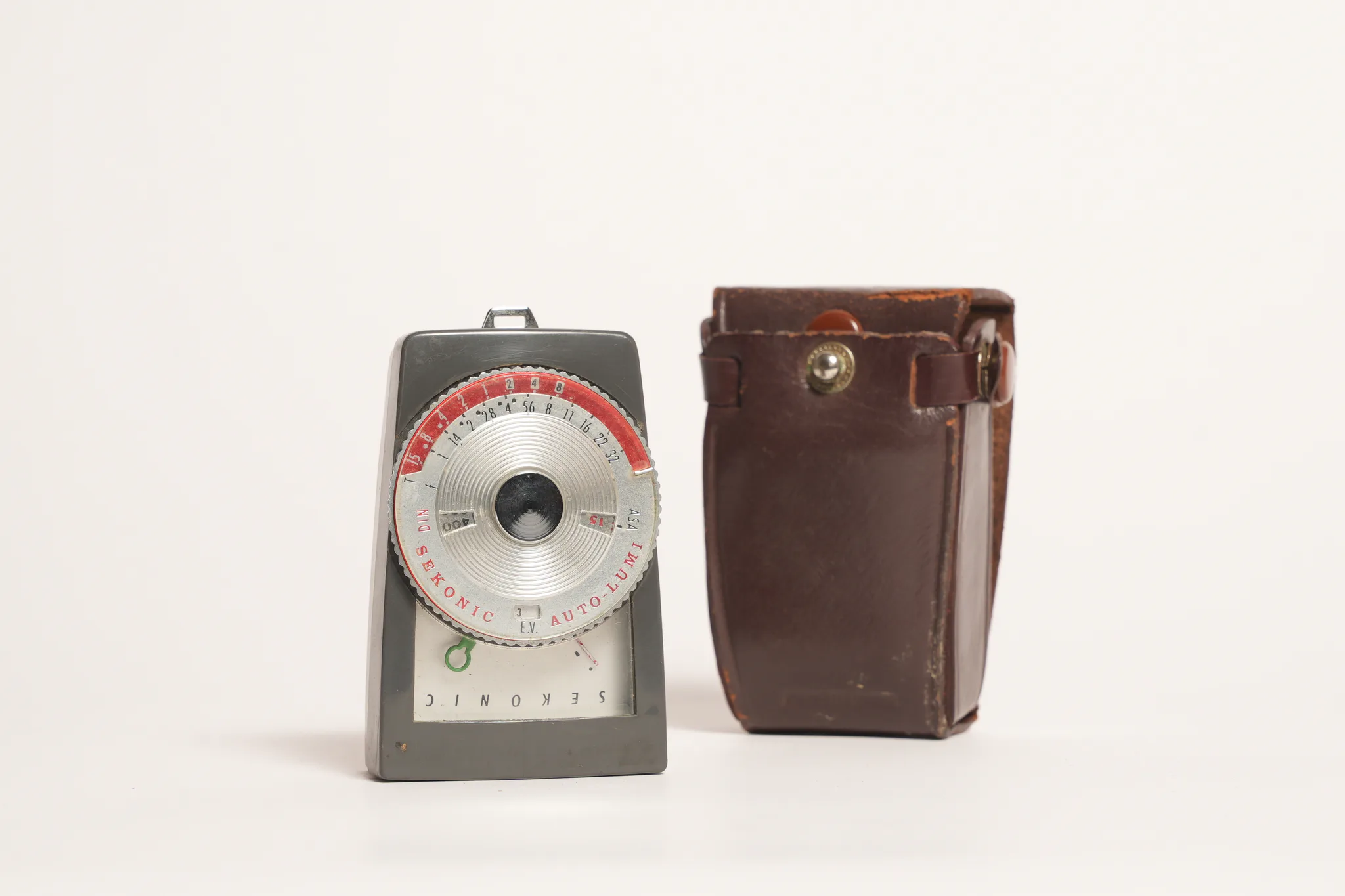 Sekonic Auto-Lumi Analog Light Meter — photograph