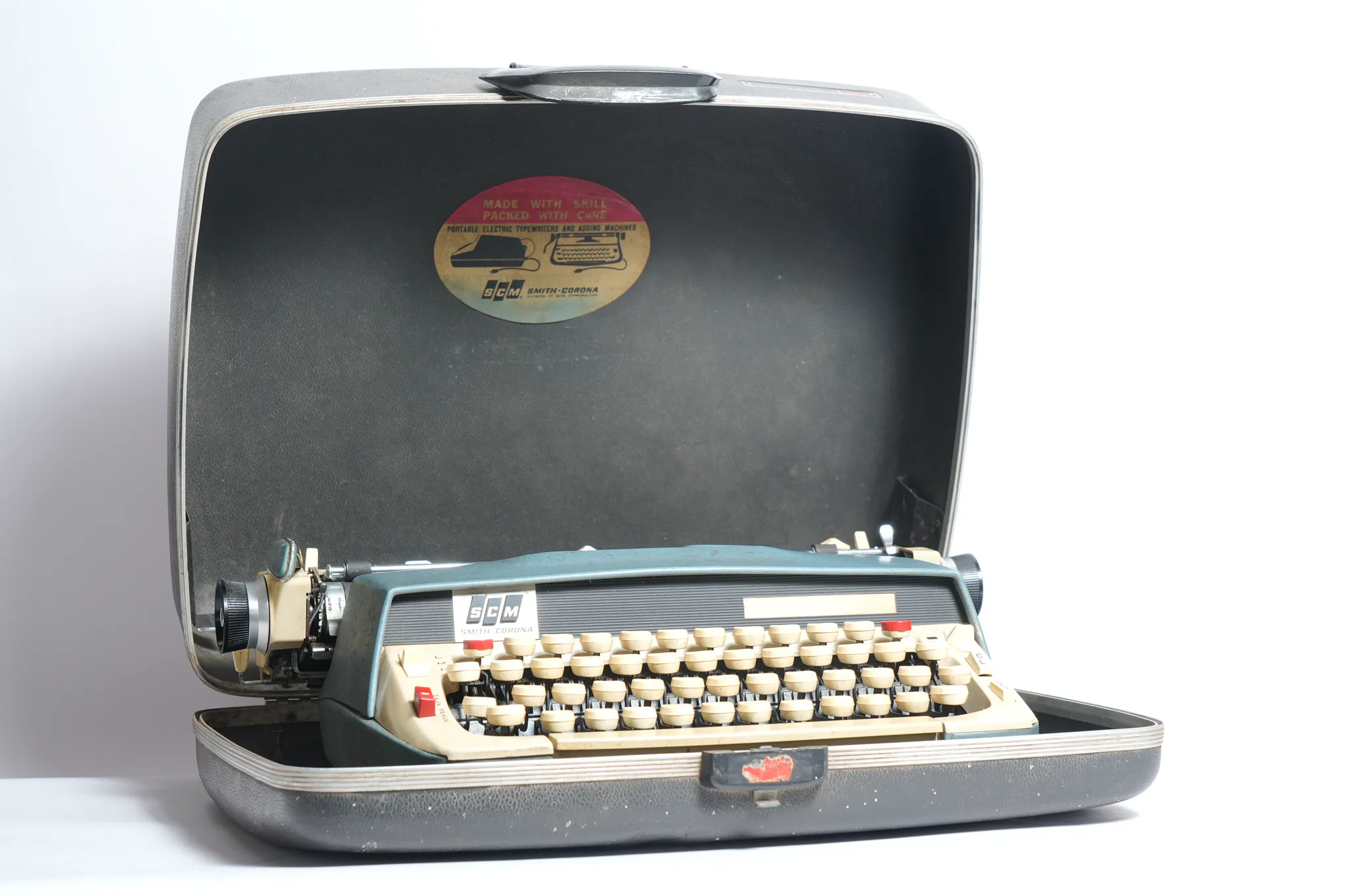 Smith-Corona Classic 12 Portable Typewriter — photograph