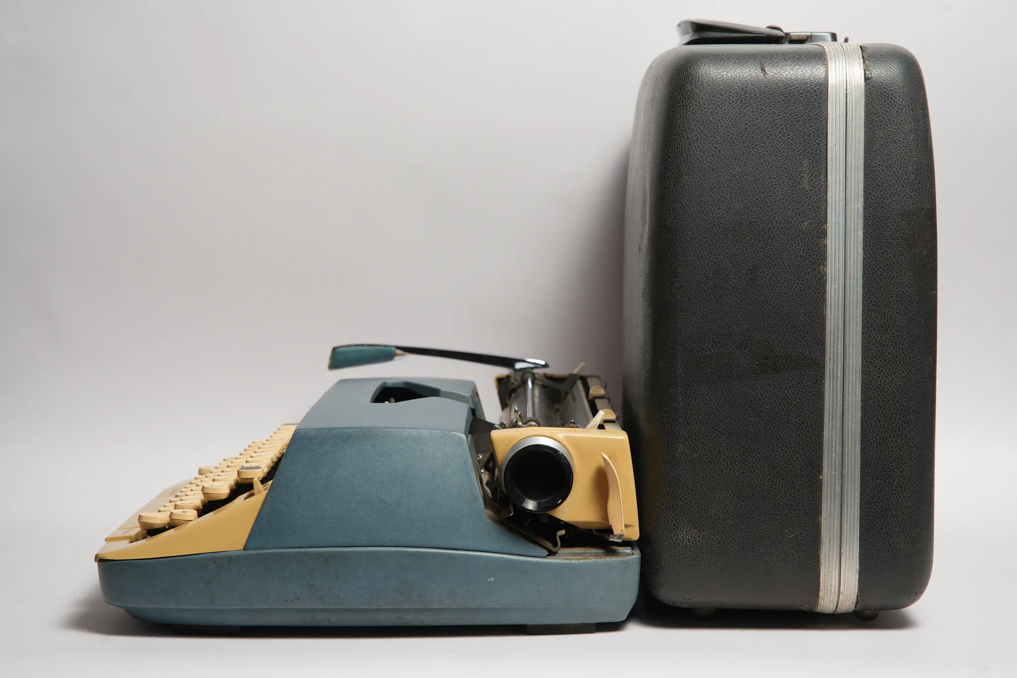 Smith-Corona Classic 12 Portable Typewriter with Case — photograph