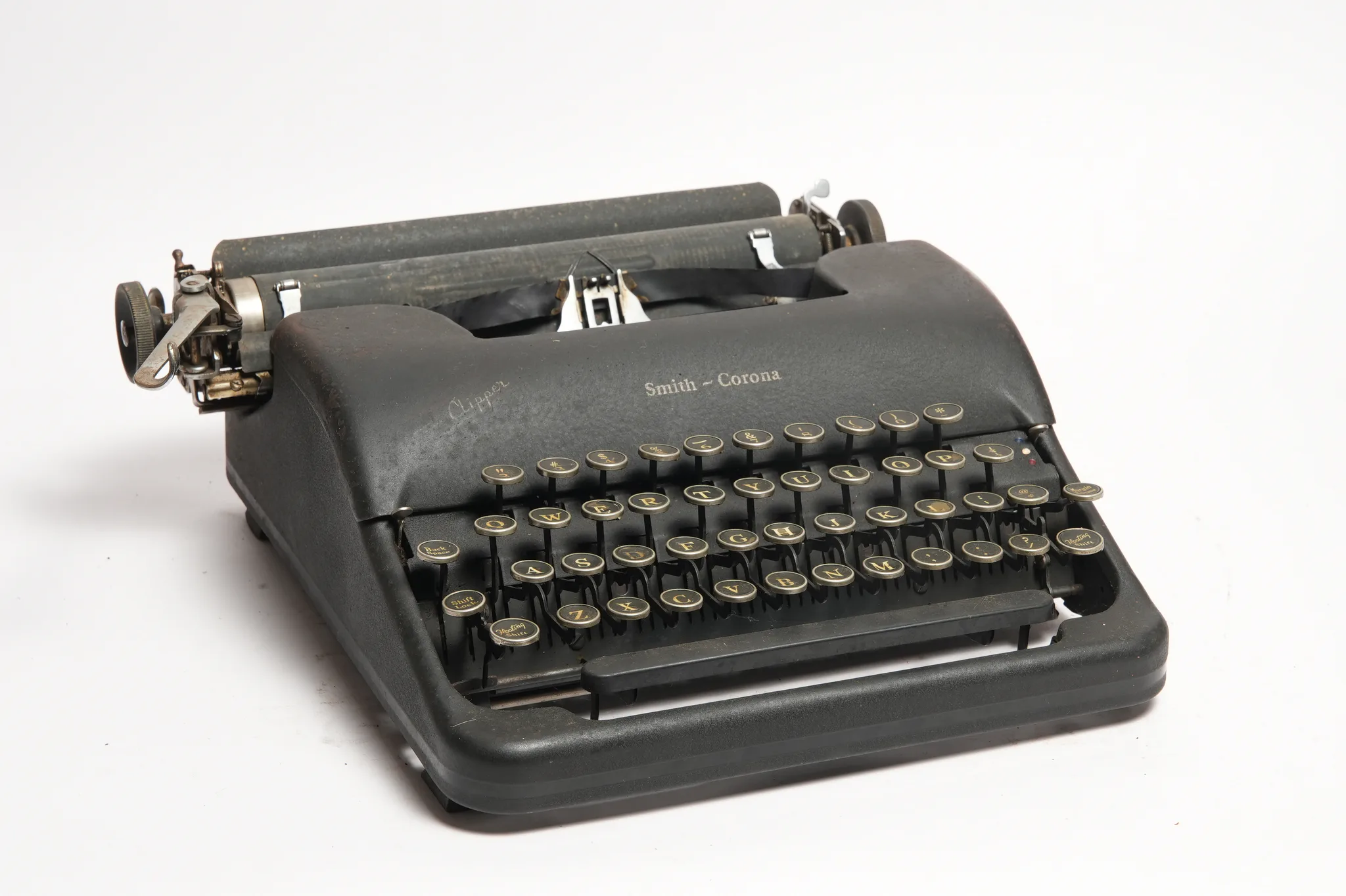 Smith-Corona Clipper Portable Typewriter — photograph