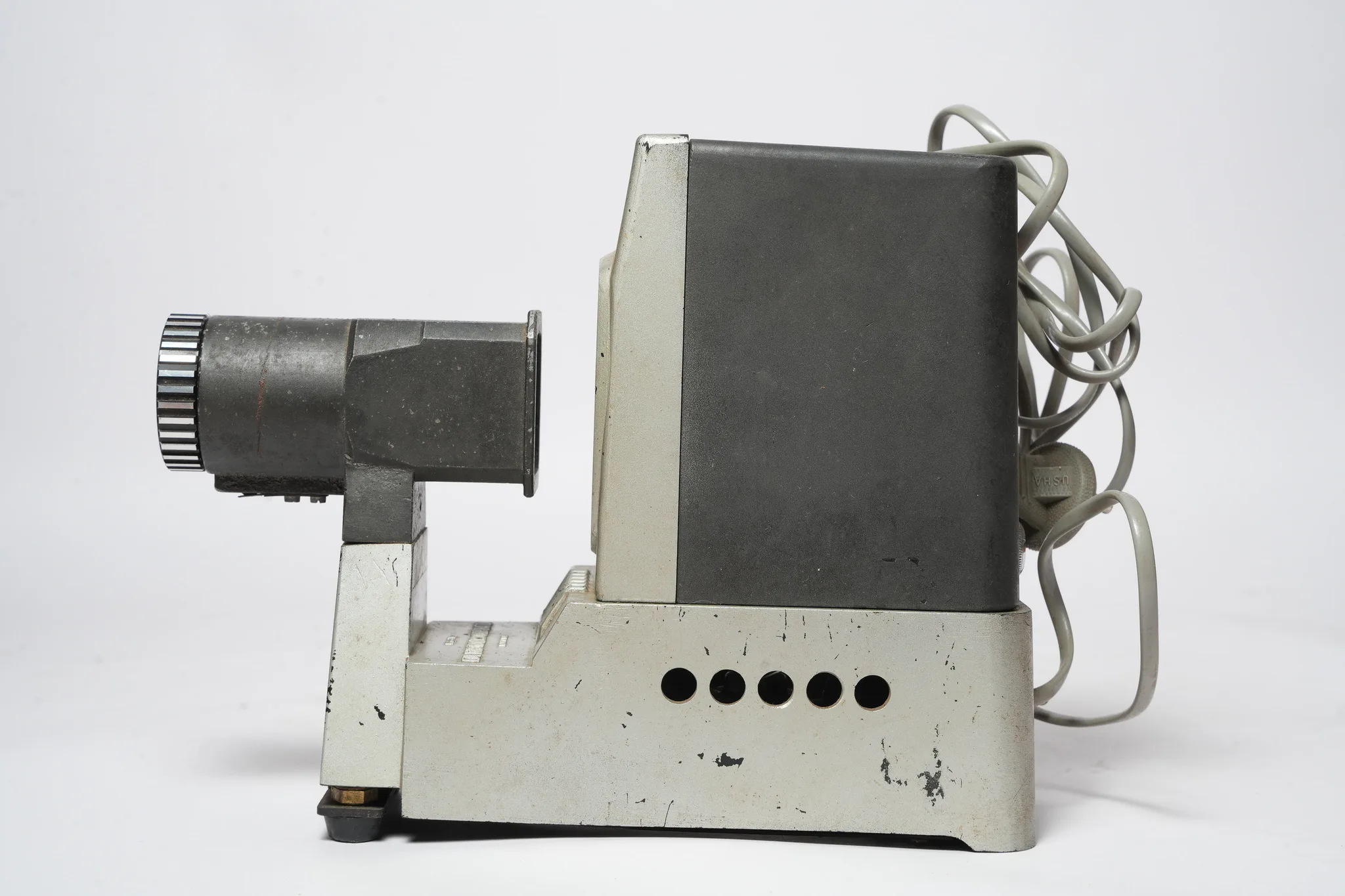 Soligor Slide Projector with 100mm f/2.8 Lens — photograph 1