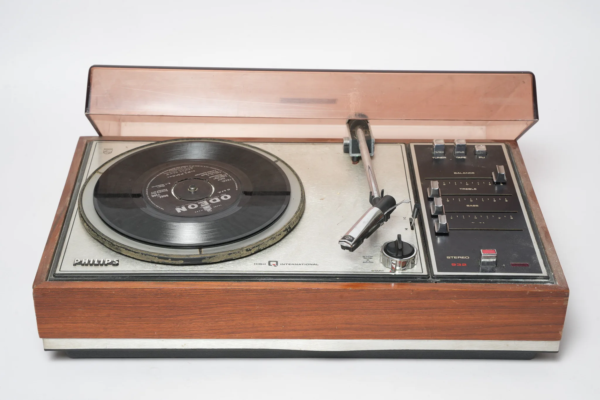 Telefunken Musikus Stereo Integrated Turntable — photograph 4