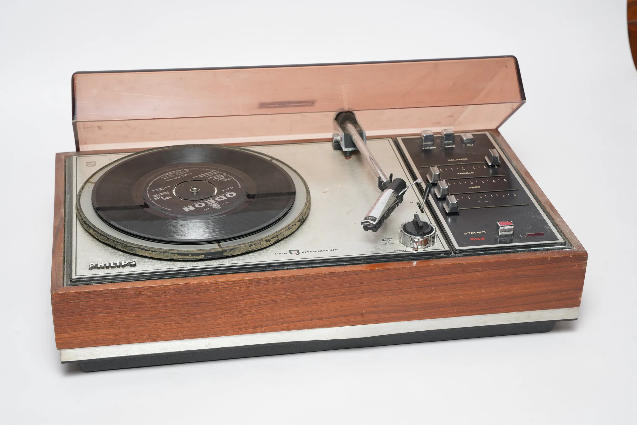 Telefunken Musikus Stereo Integrated Turntable — photograph 5
