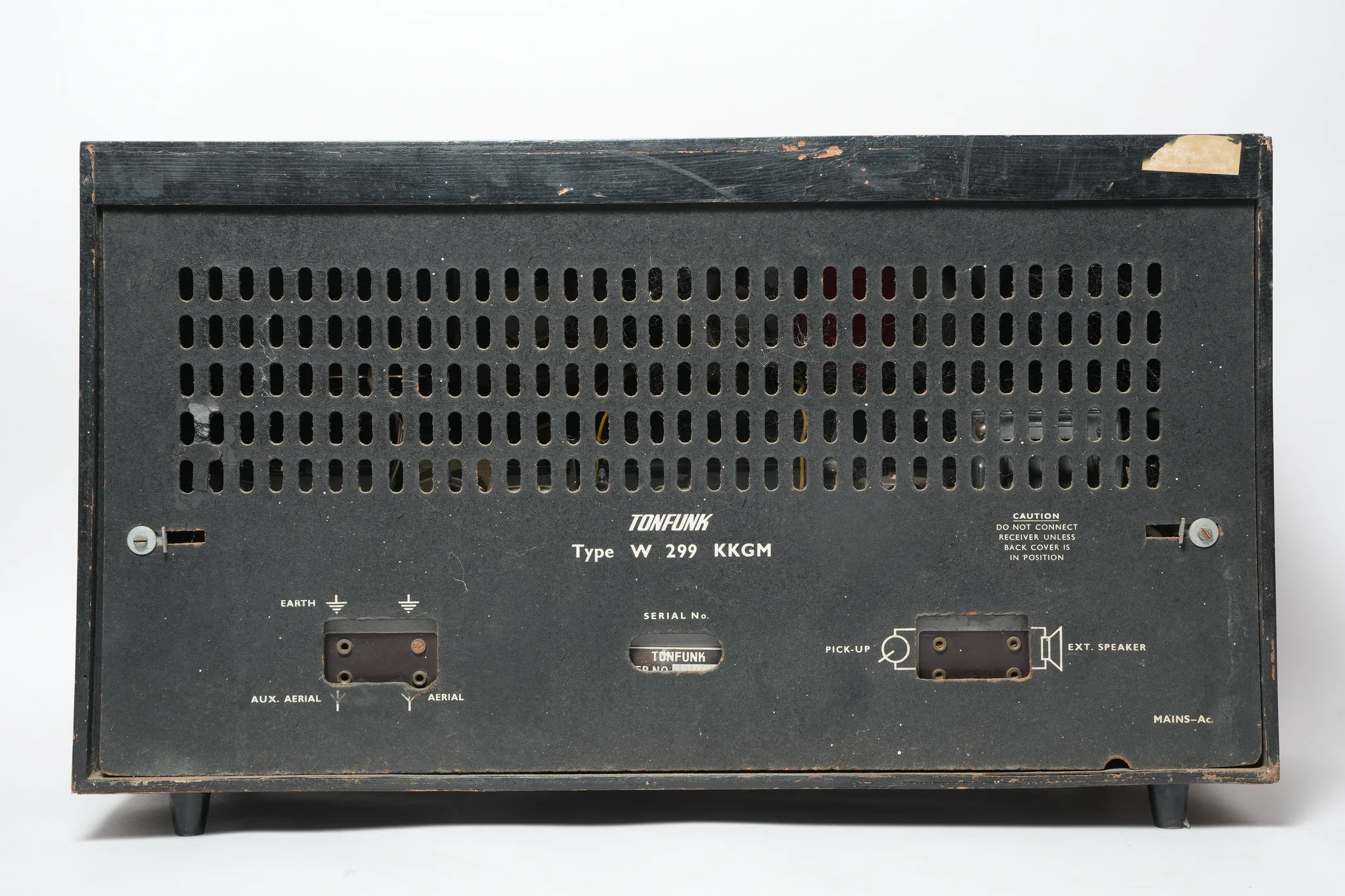 Tonfunk Type W 299 KKGM Tube Radio — photograph 3