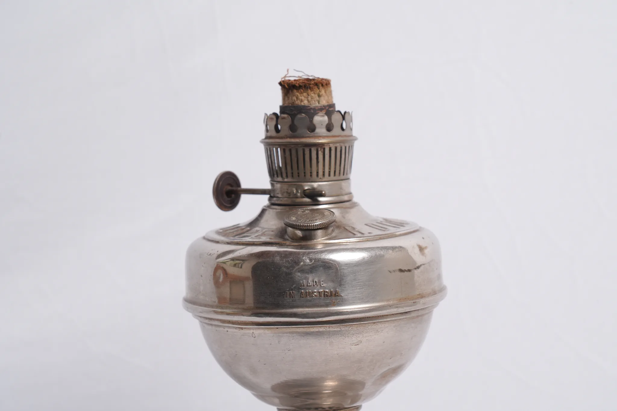 Vintage Austrian Made Table Oil Lamp — photograph