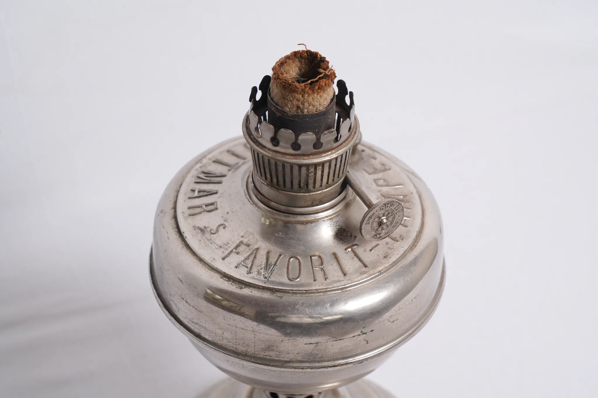 Vintage Austrian Made Table Oil Lamp — photograph