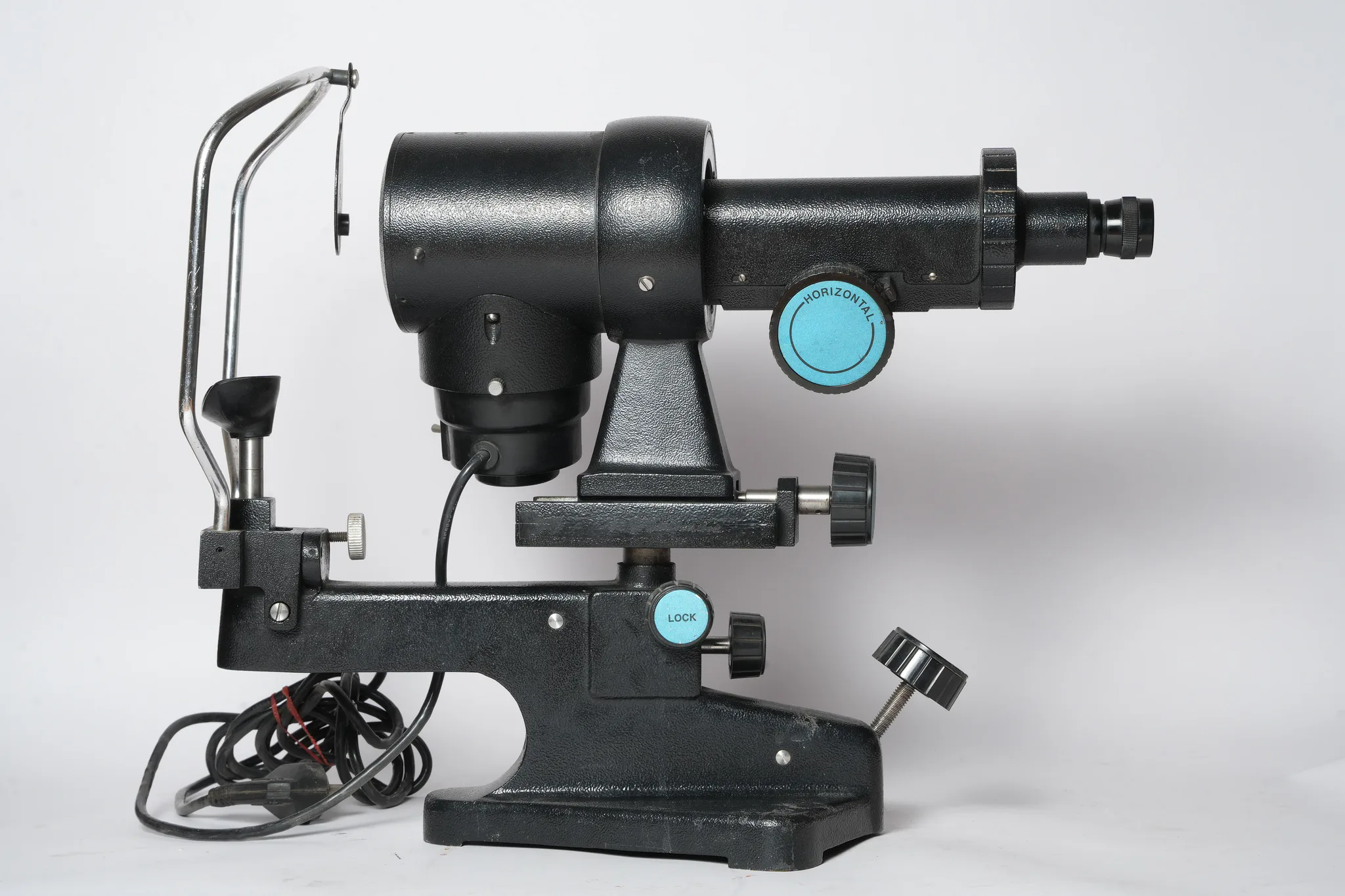 Vintage Bausch & Lomb Type Keratometer Ophthalmometer — photograph 2