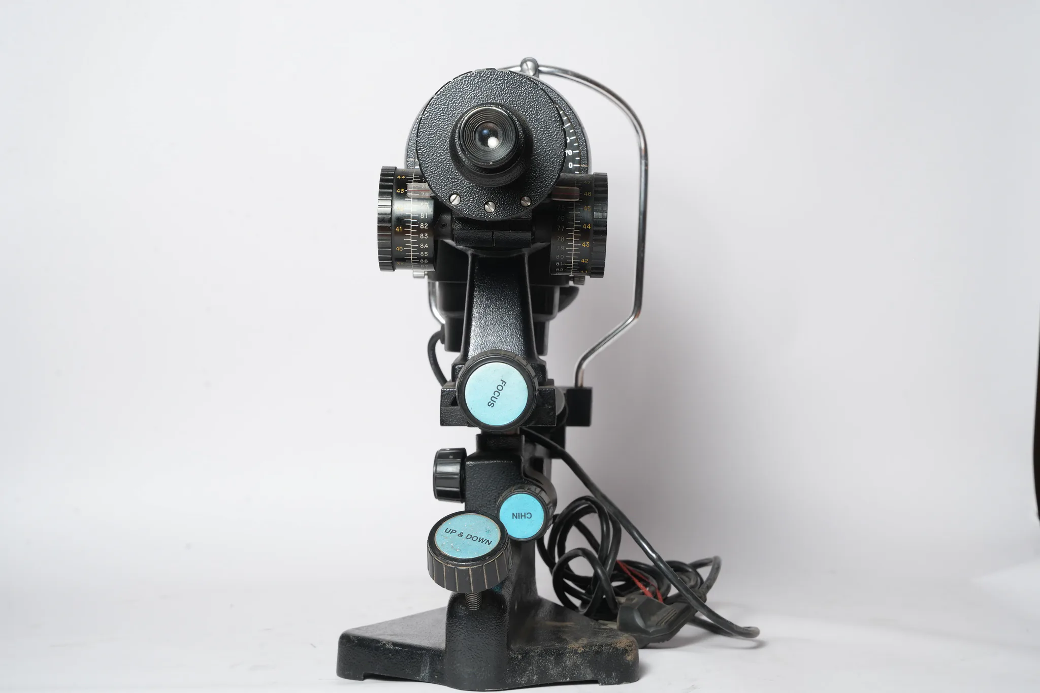 Vintage Bausch & Lomb Type Keratometer Ophthalmometer — photograph 3