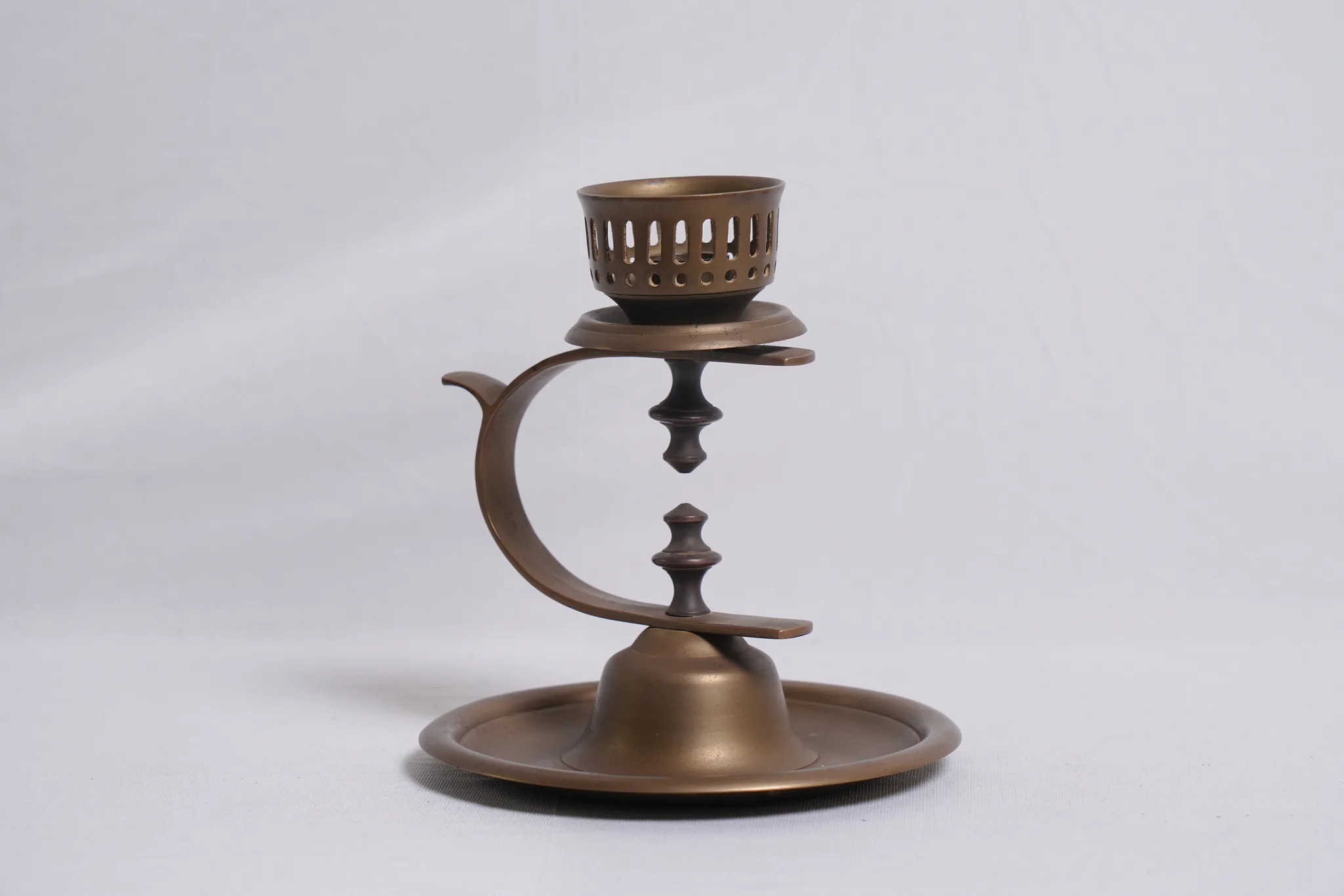 Vintage Brass Balancing Candle Holder with Counterweight — photograph