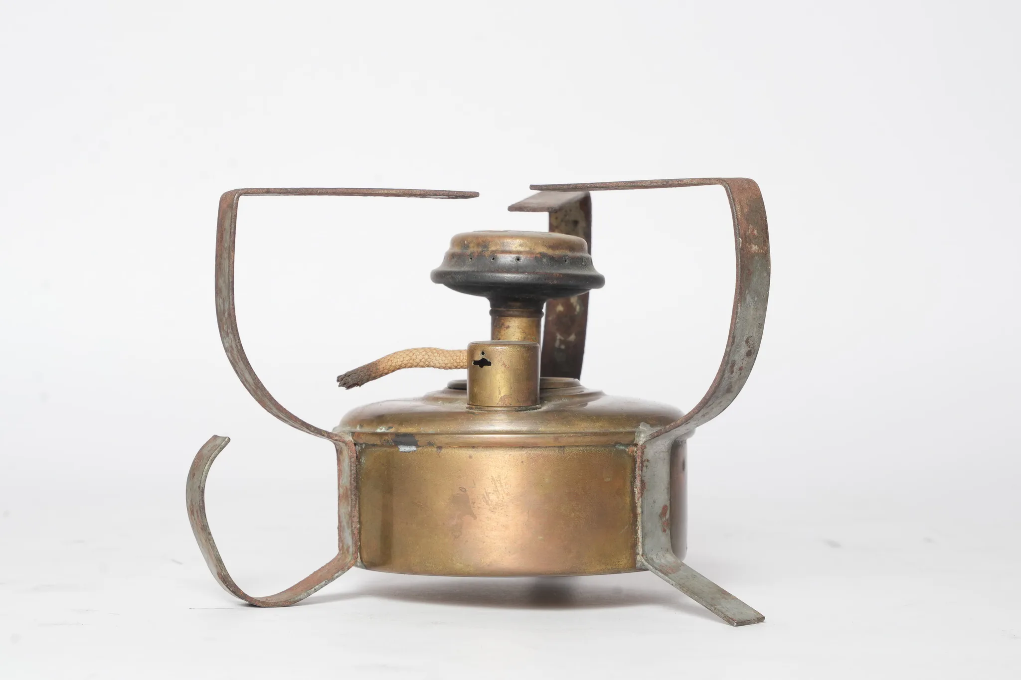 Vintage Brass Spirit Stove with Trivet Legs — photograph 3