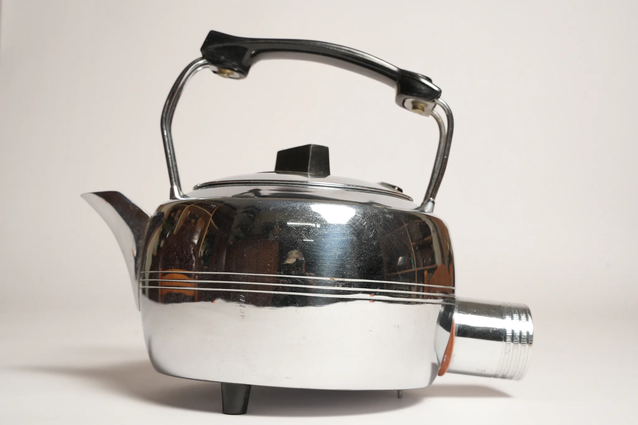 Vintage Electric Kettle Made in India — photograph