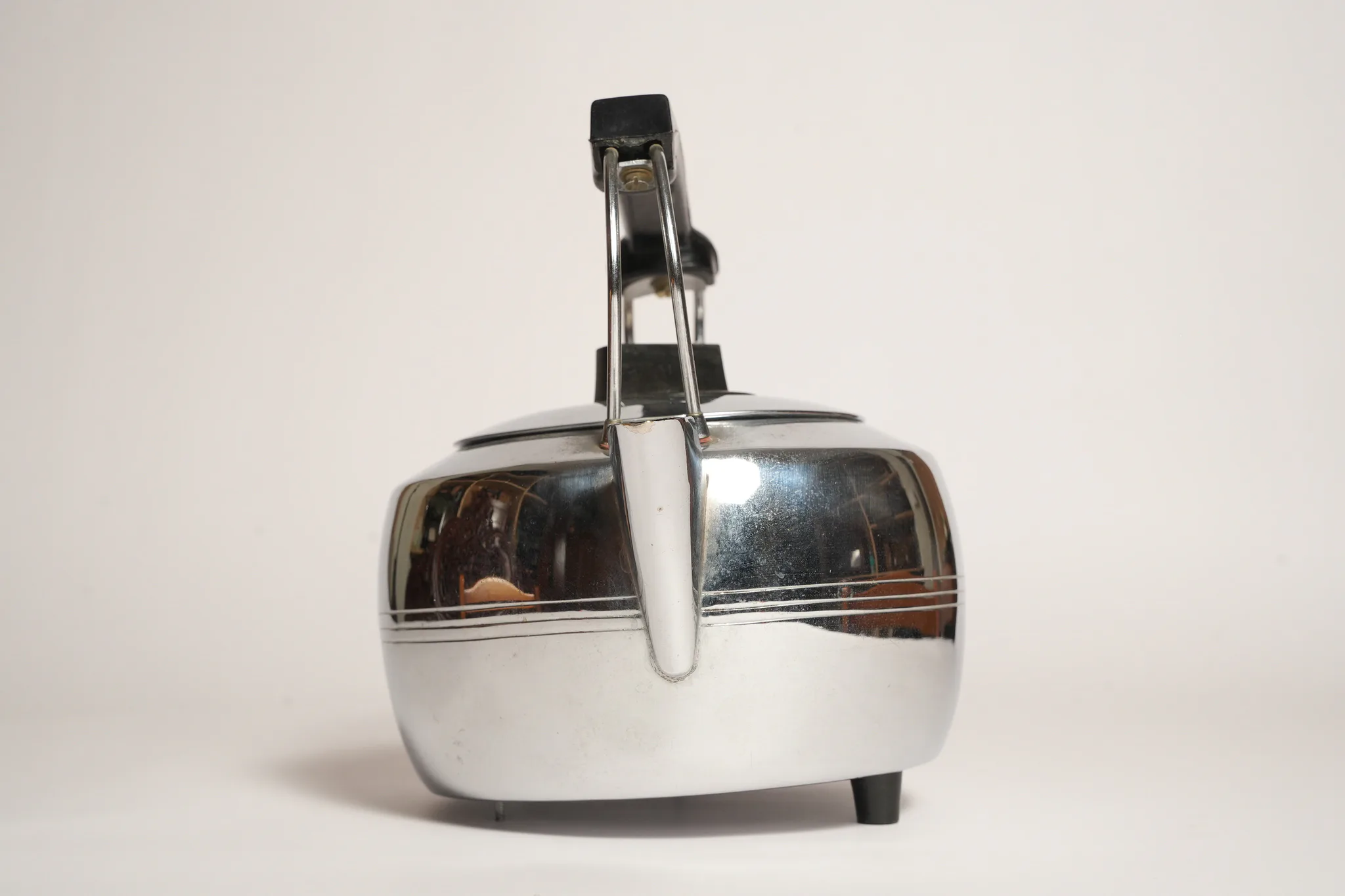 Vintage Electric Kettle Made in India — photograph