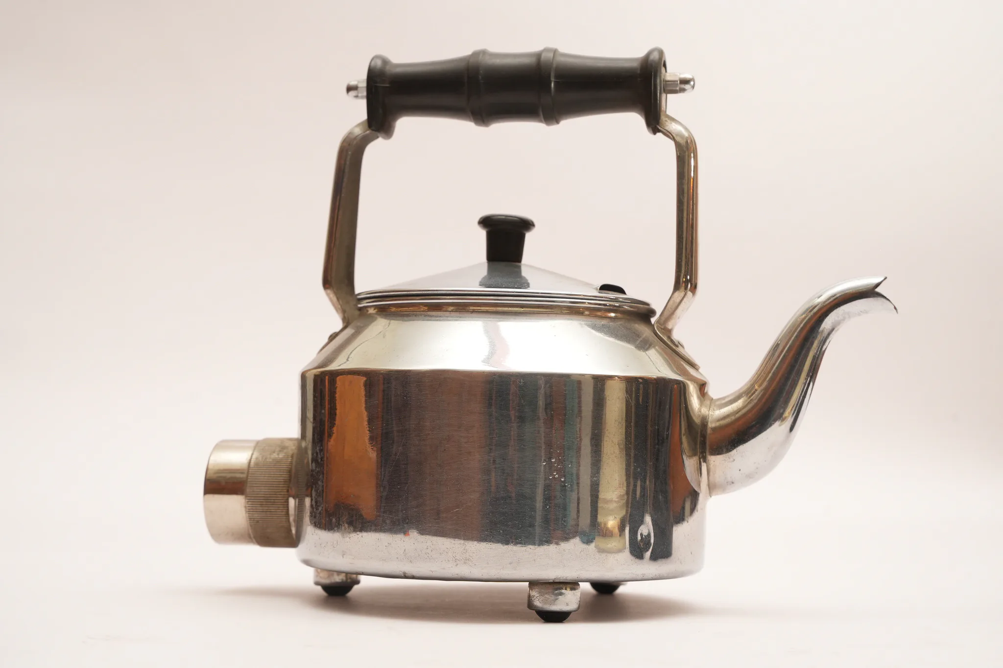 Vintage Electric Kettle with Side Power Inlet (1950s) — photograph