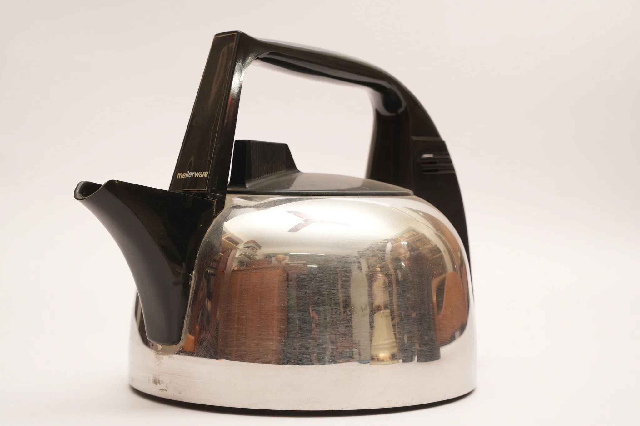 Vintage Mellerware Stainless Steel Electric Kettle — photograph
