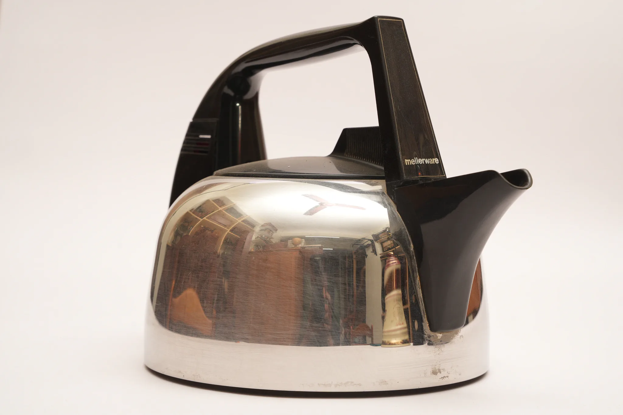 Vintage Mellerware Stainless Steel Electric Kettle — photograph