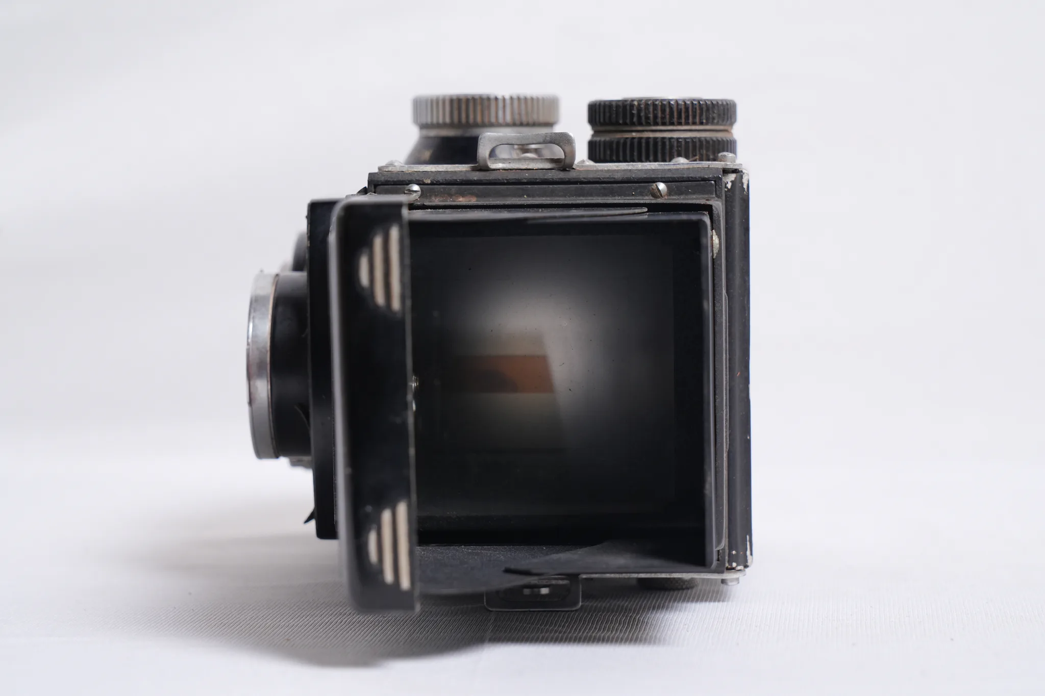 Walzflex TLR Camera with Copal-MXV Shutter and Case — photograph
