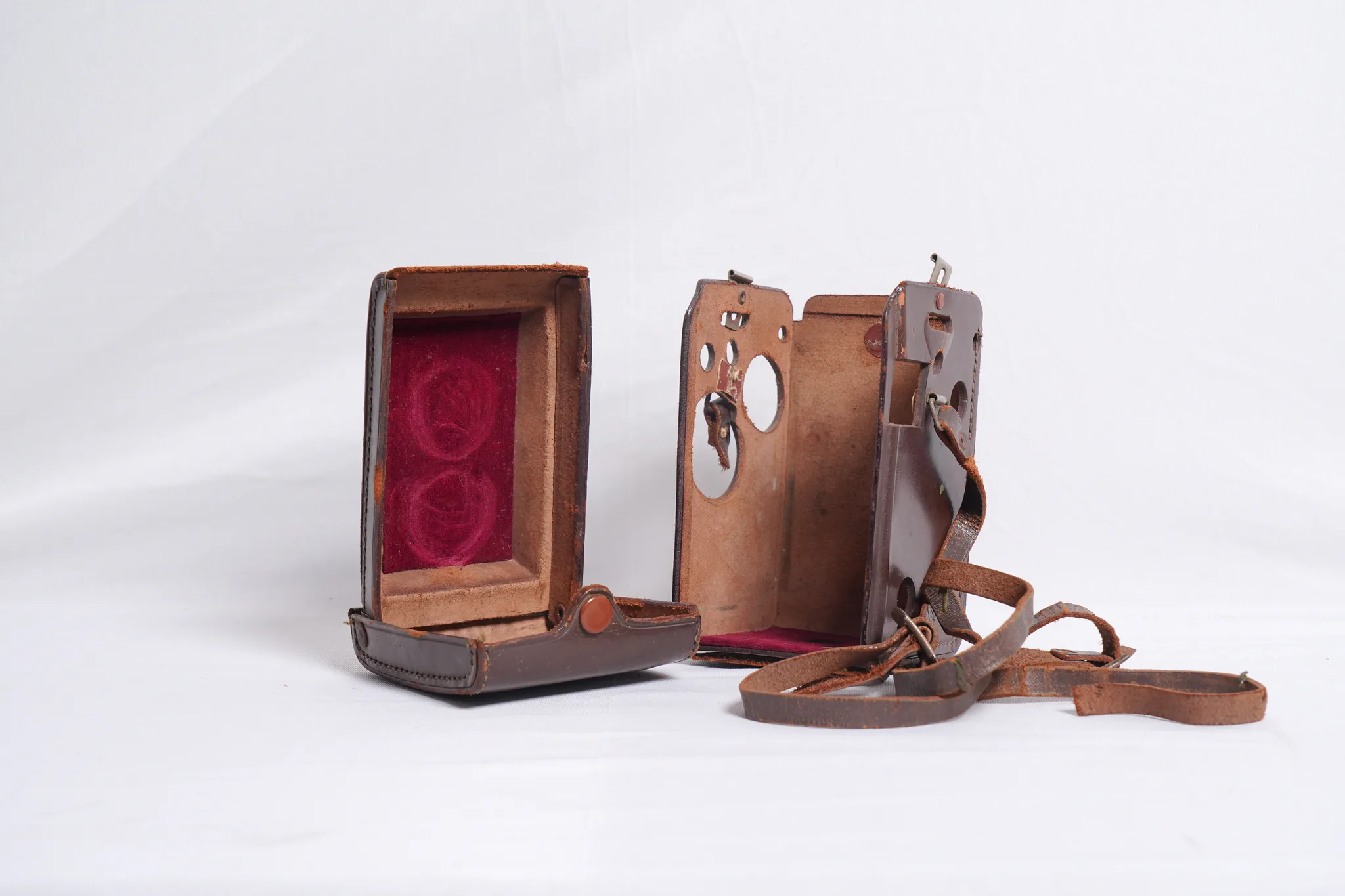 Walzflex TLR Camera with Copal-MXV Shutter and Case — A one-of-one object, not a stock photograph.