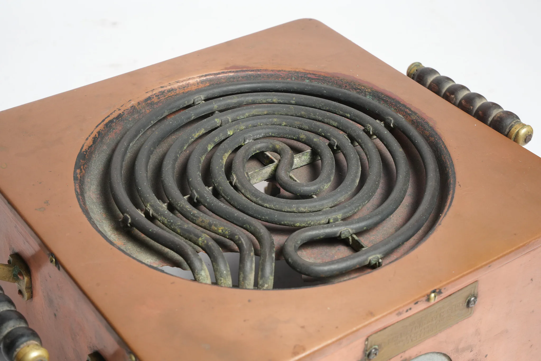 Watcha's Radio-Gram Stores Copper Electric Warmer — photograph 4
