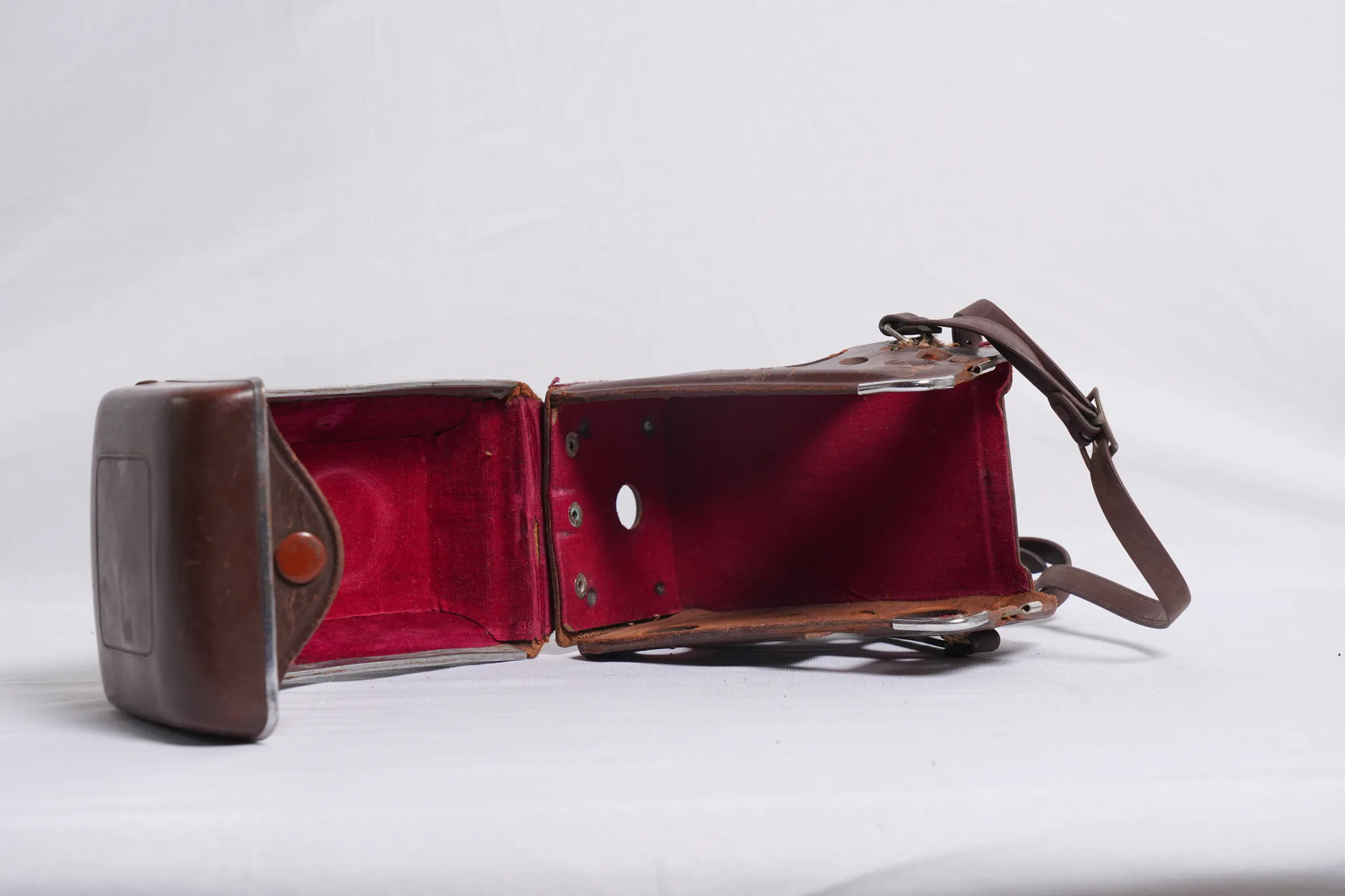 Yashica-635 TLR Film Camera with Leather Case — photograph