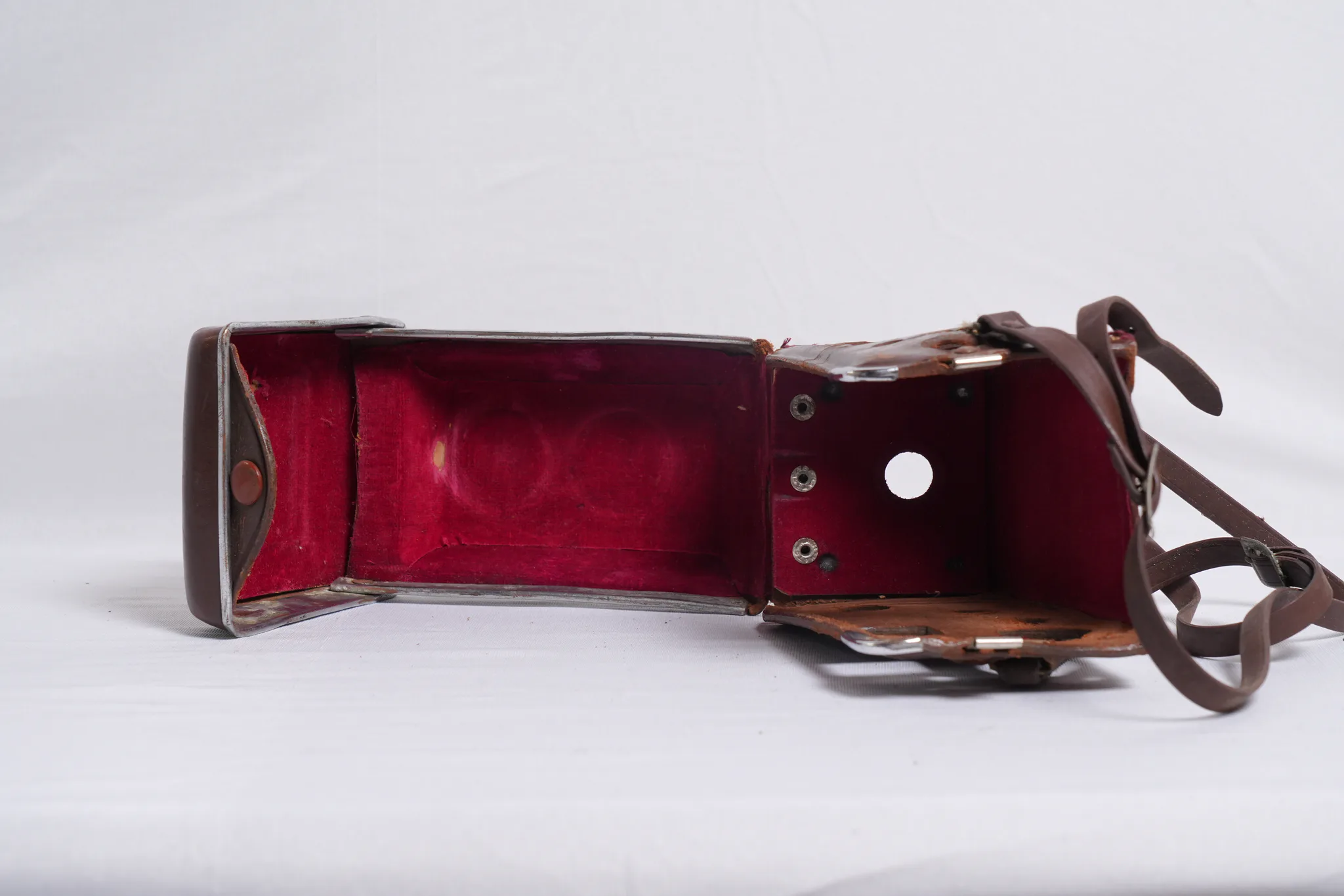 Yashica-635 TLR Film Camera with Leather Case — photograph