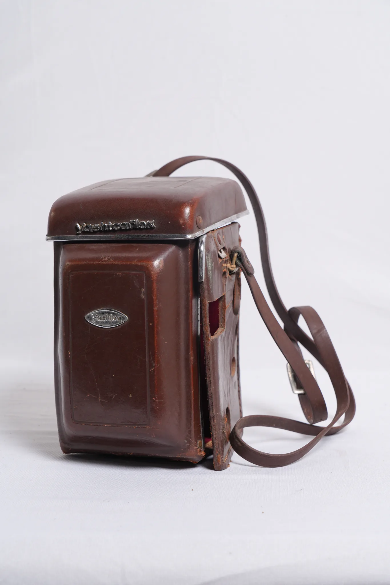 Yashica-635 TLR Film Camera with Leather Case — photograph