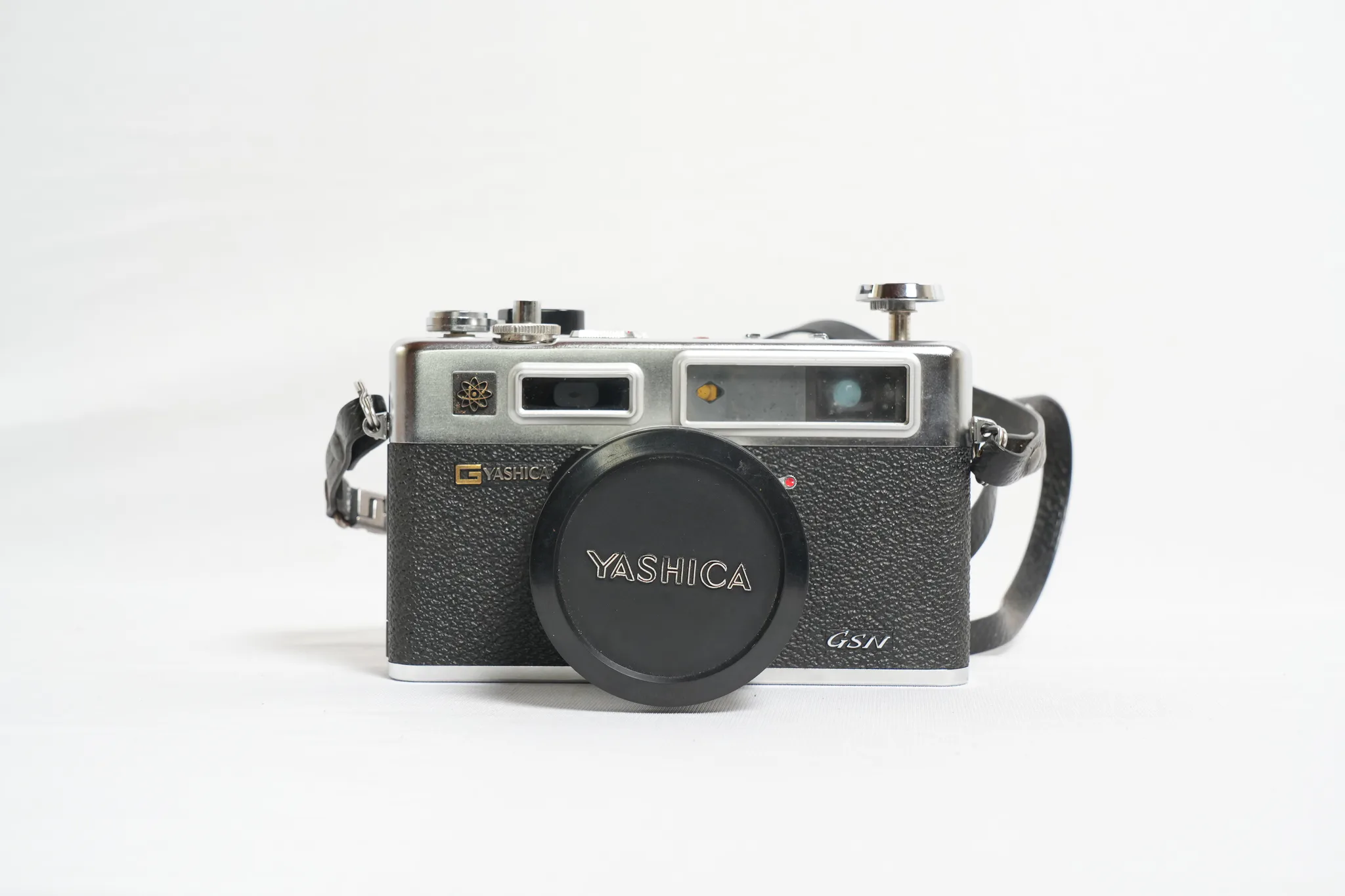 Yashica Electro 35 GSN 35mm Rangefinder Camera — photograph 3