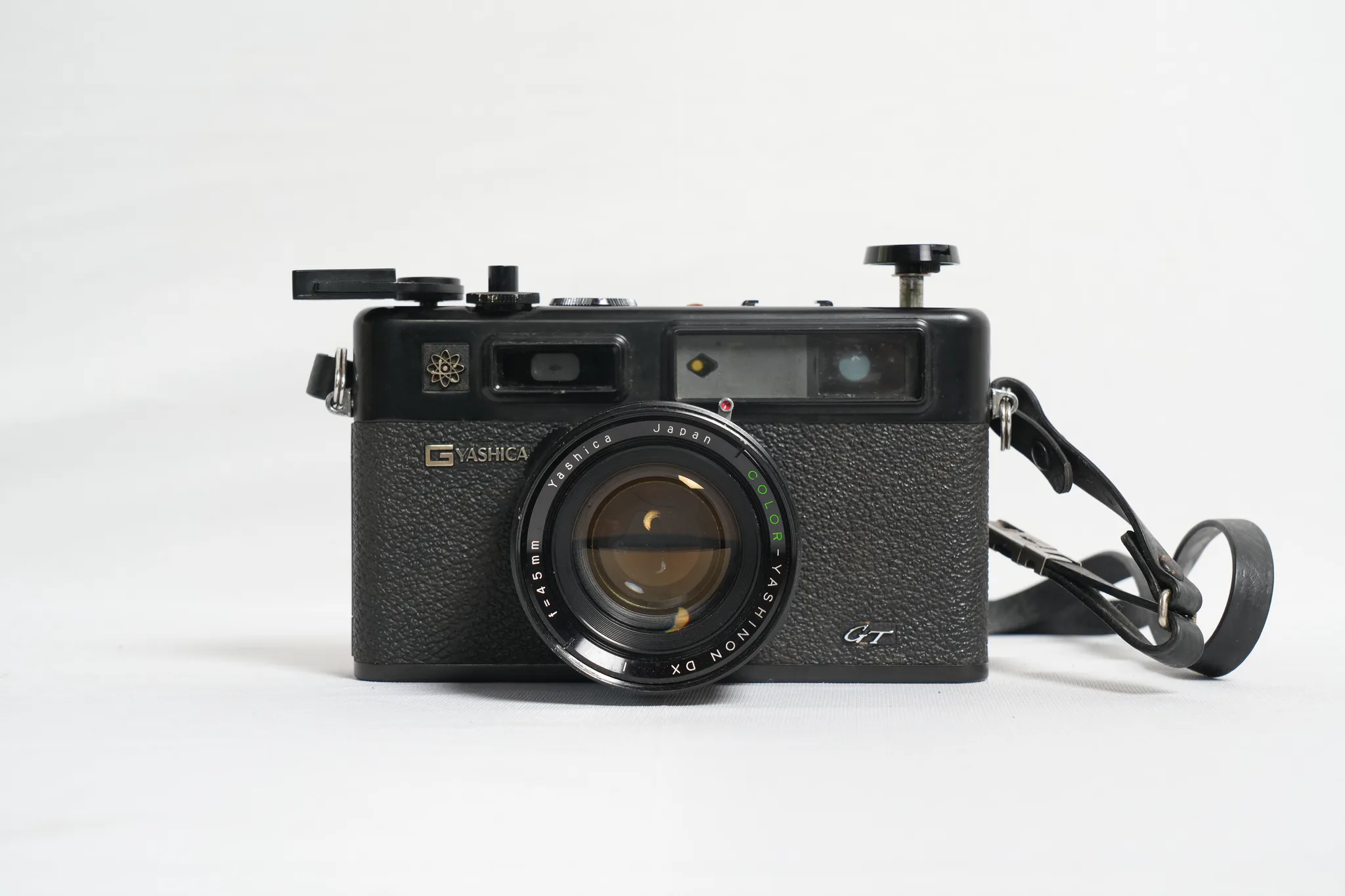 Yashica Electro 35 GT Rangefinder Camera — photograph 3