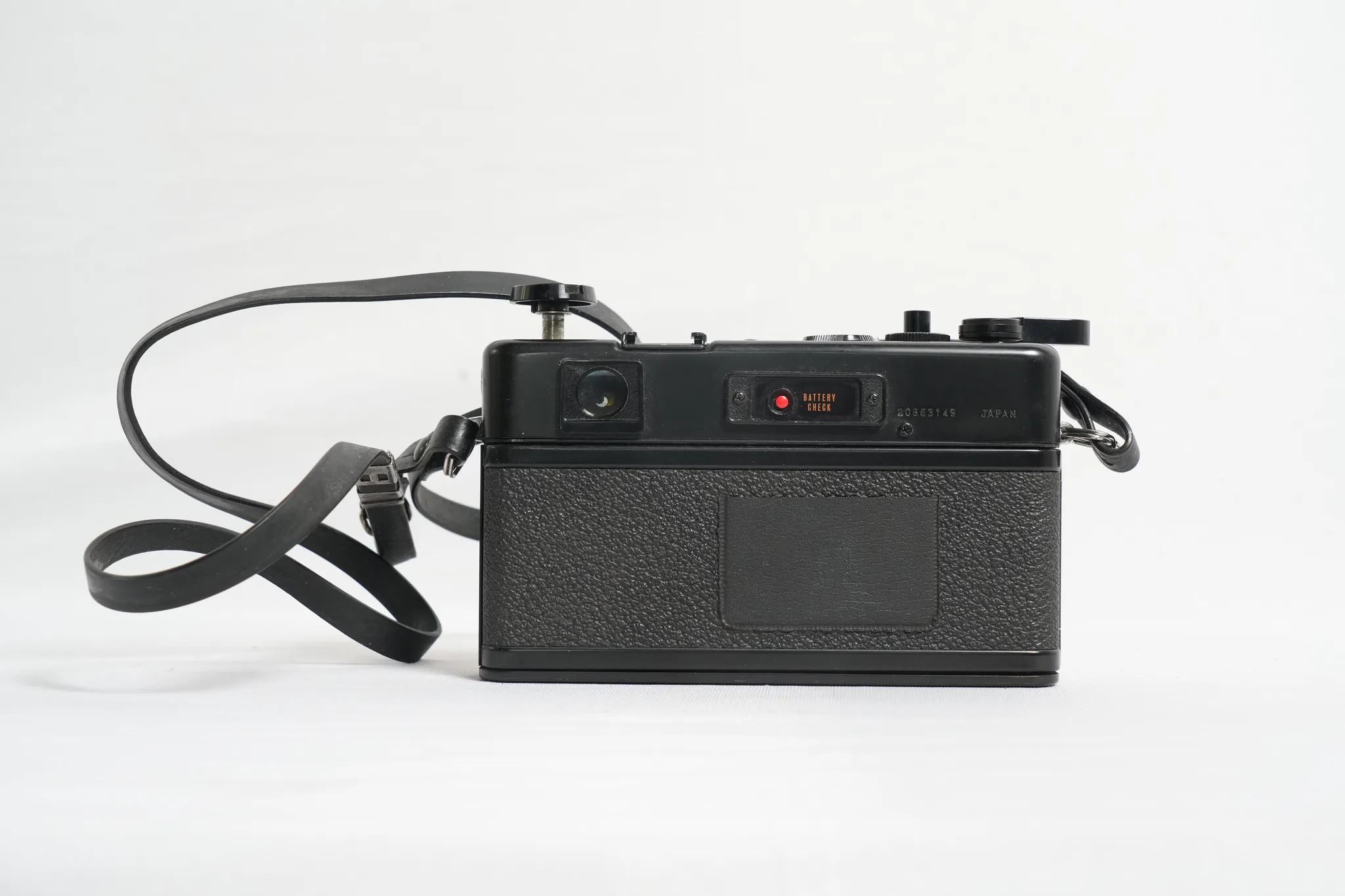 Yashica Electro 35 GT Rangefinder Camera — photograph 4