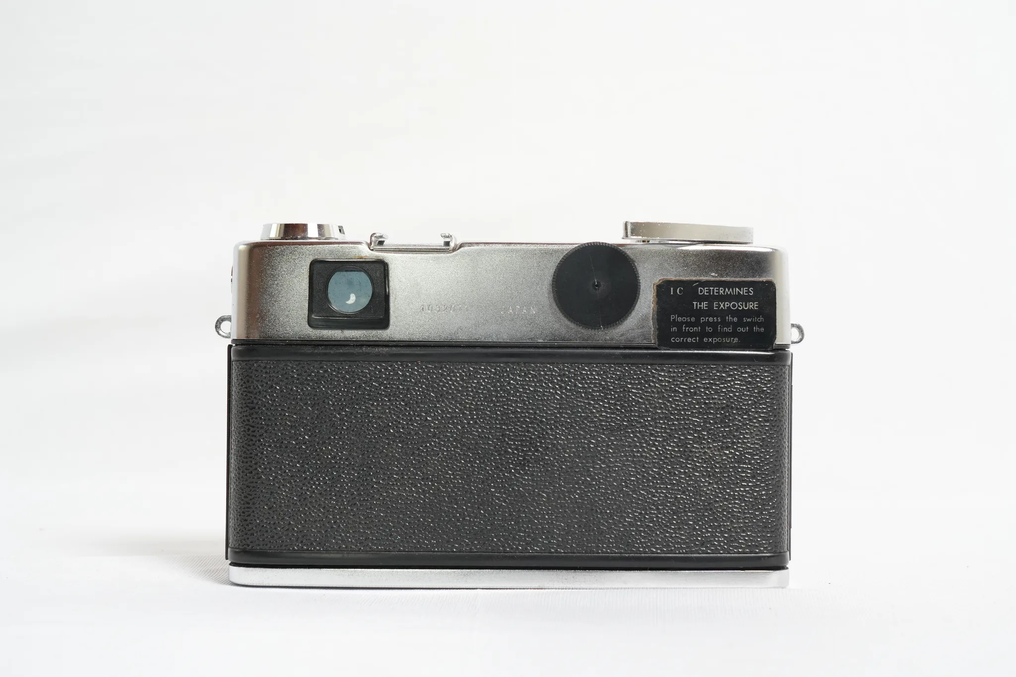 Yashica Lynx-14E IC 35mm Rangefinder Camera — photograph 5