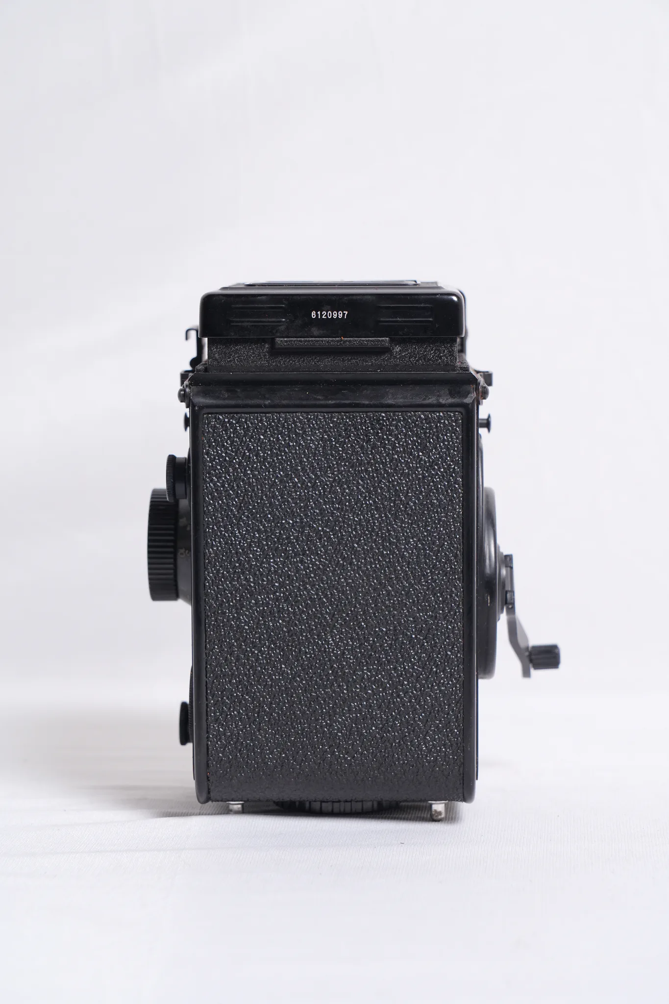 Yashica Mat-124 G TLR Vintage Medium Format Film Camera — photograph