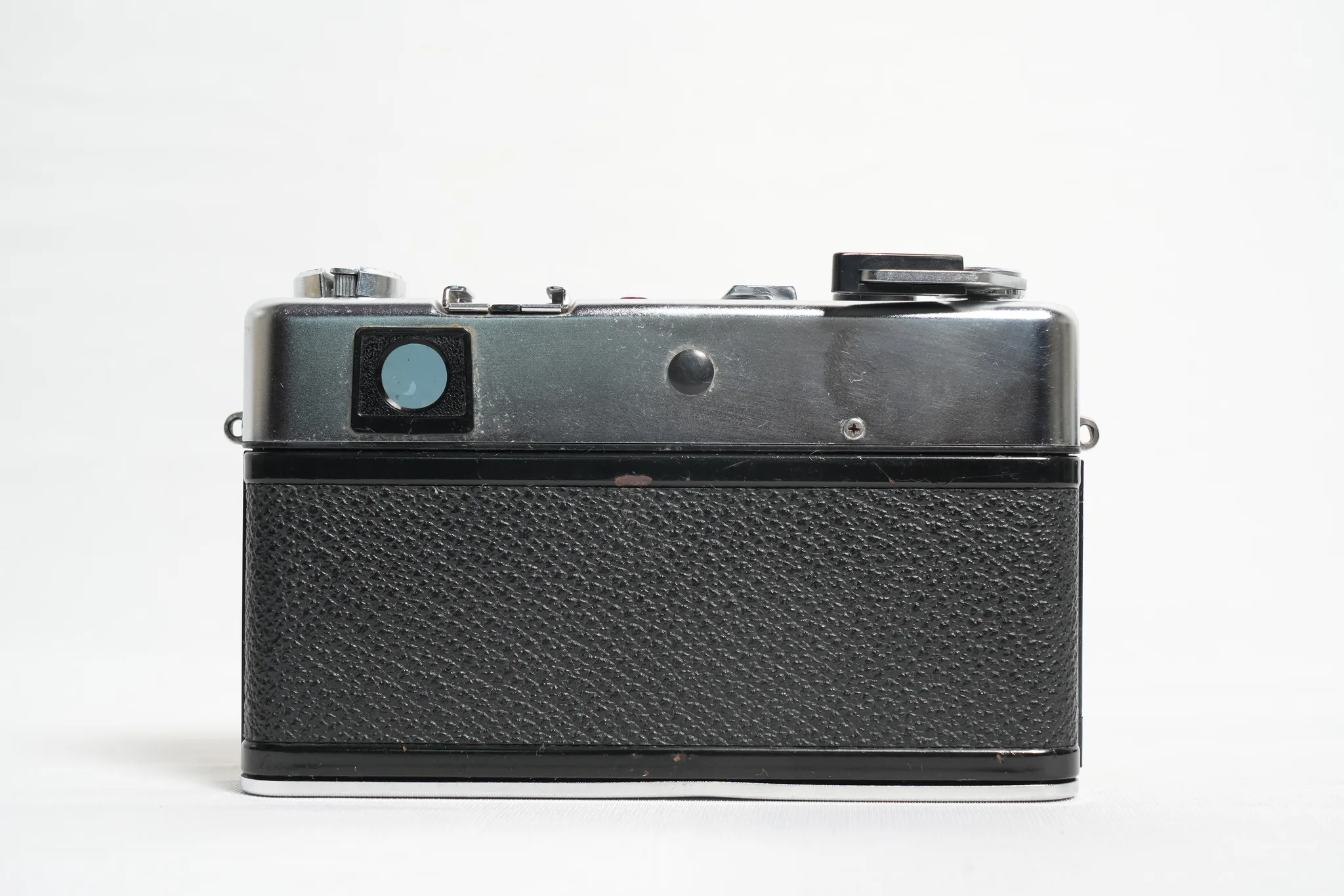 Yashica MG-1 35mm Rangefinder Camera with Fitted Case — photograph 1