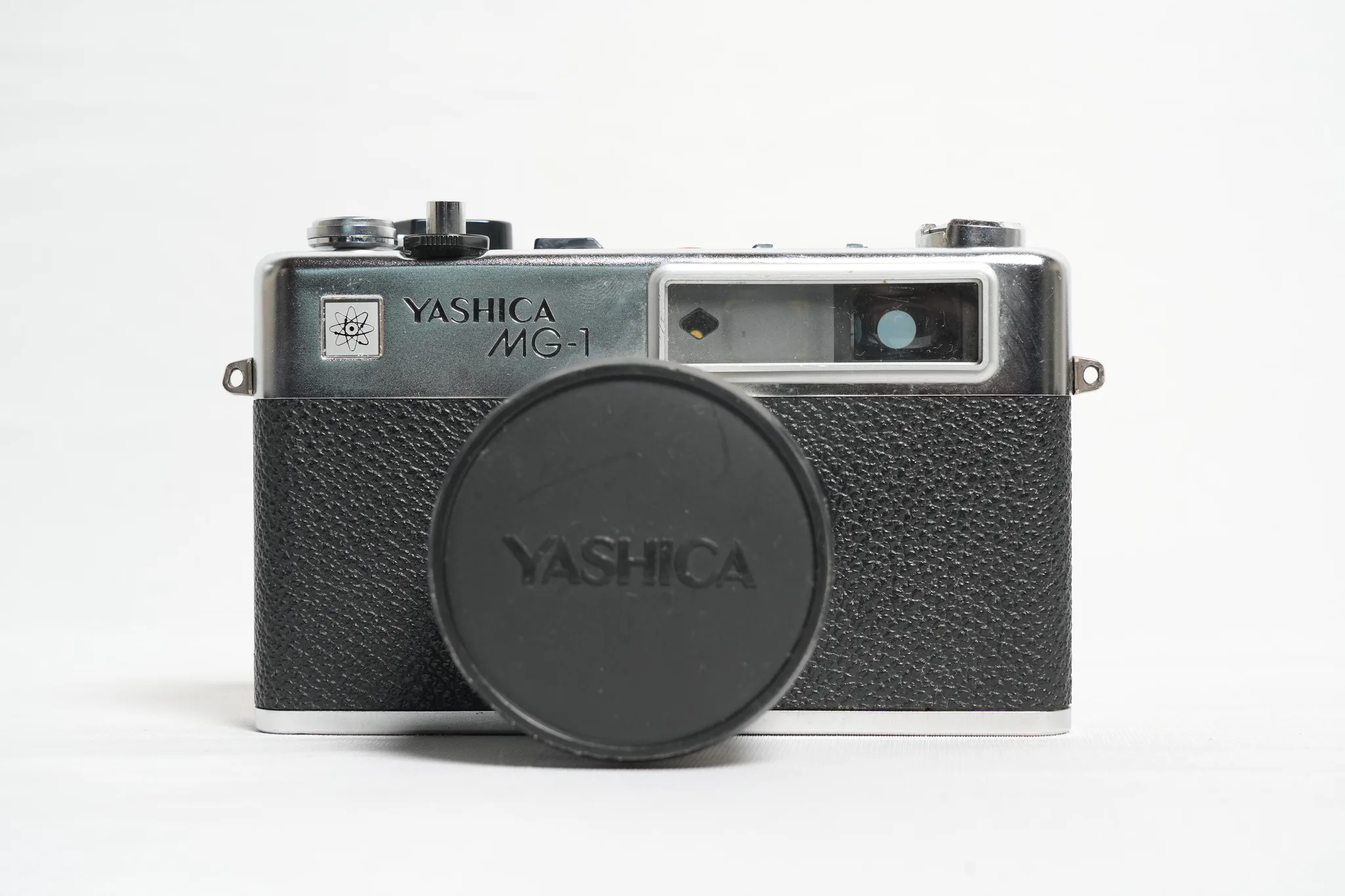 Yashica MG-1 35mm Rangefinder Camera with Fitted Case — photograph 5