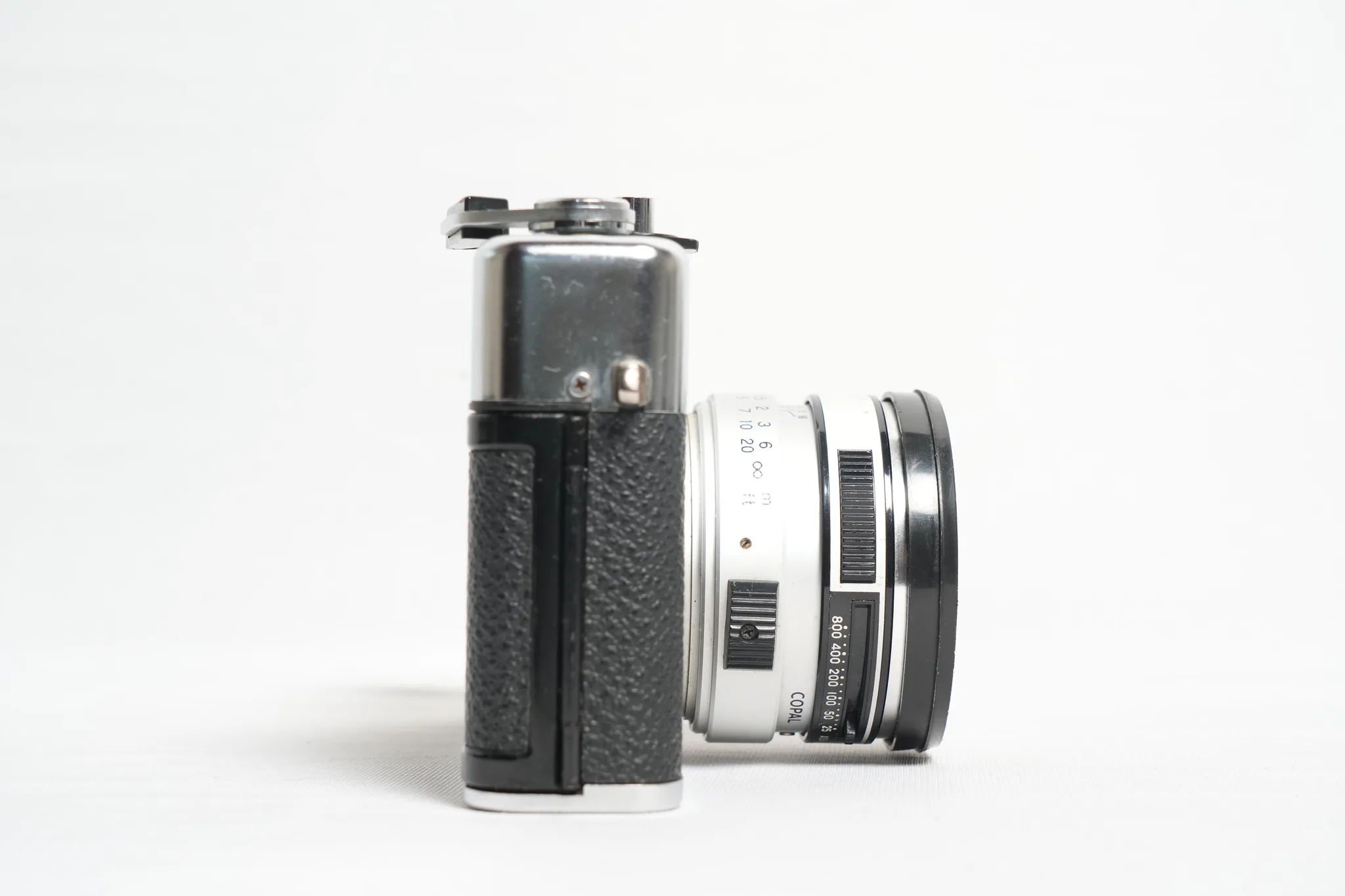 Yashica MG-1 35mm Rangefinder Camera with Fitted Case — photograph 6