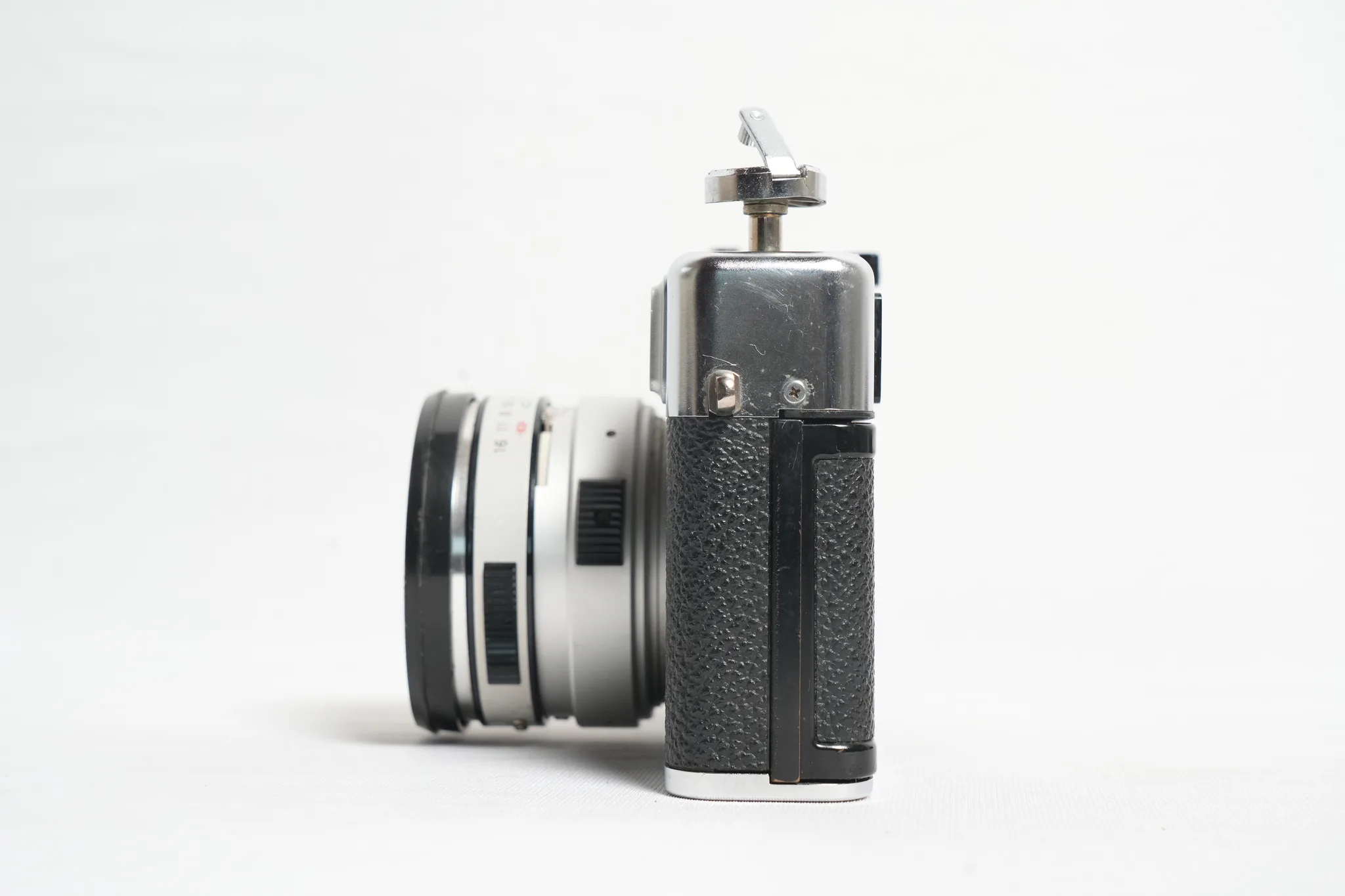 Yashica MG-1 35mm Rangefinder Camera with Fitted Case — photograph 7