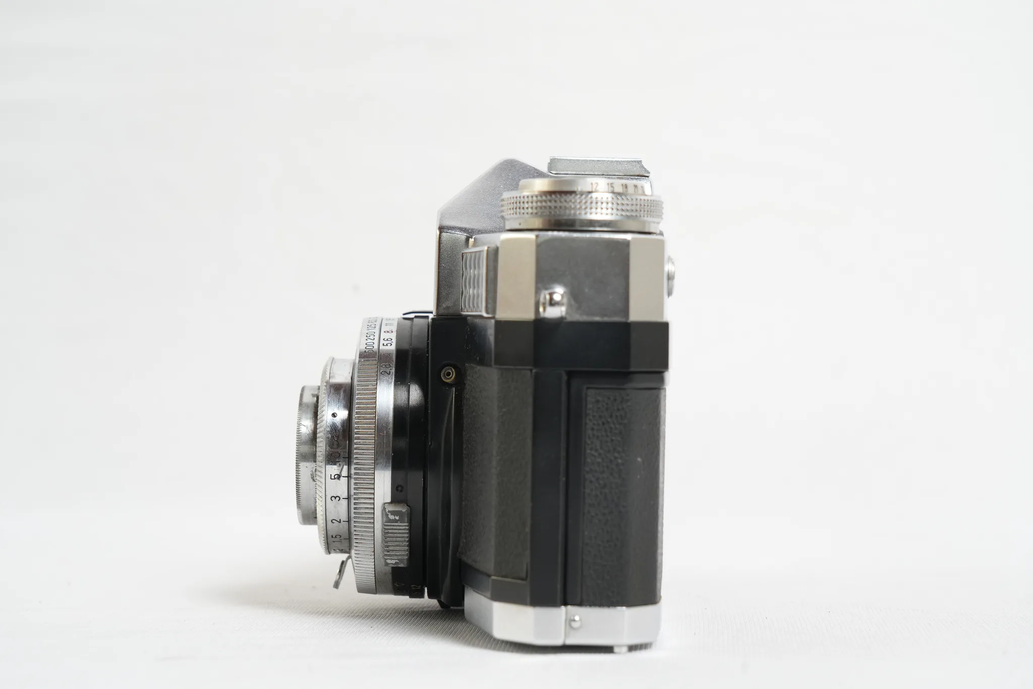 Zeiss Ikon Contaflex Prima 35mm SLR Camera — photograph 5