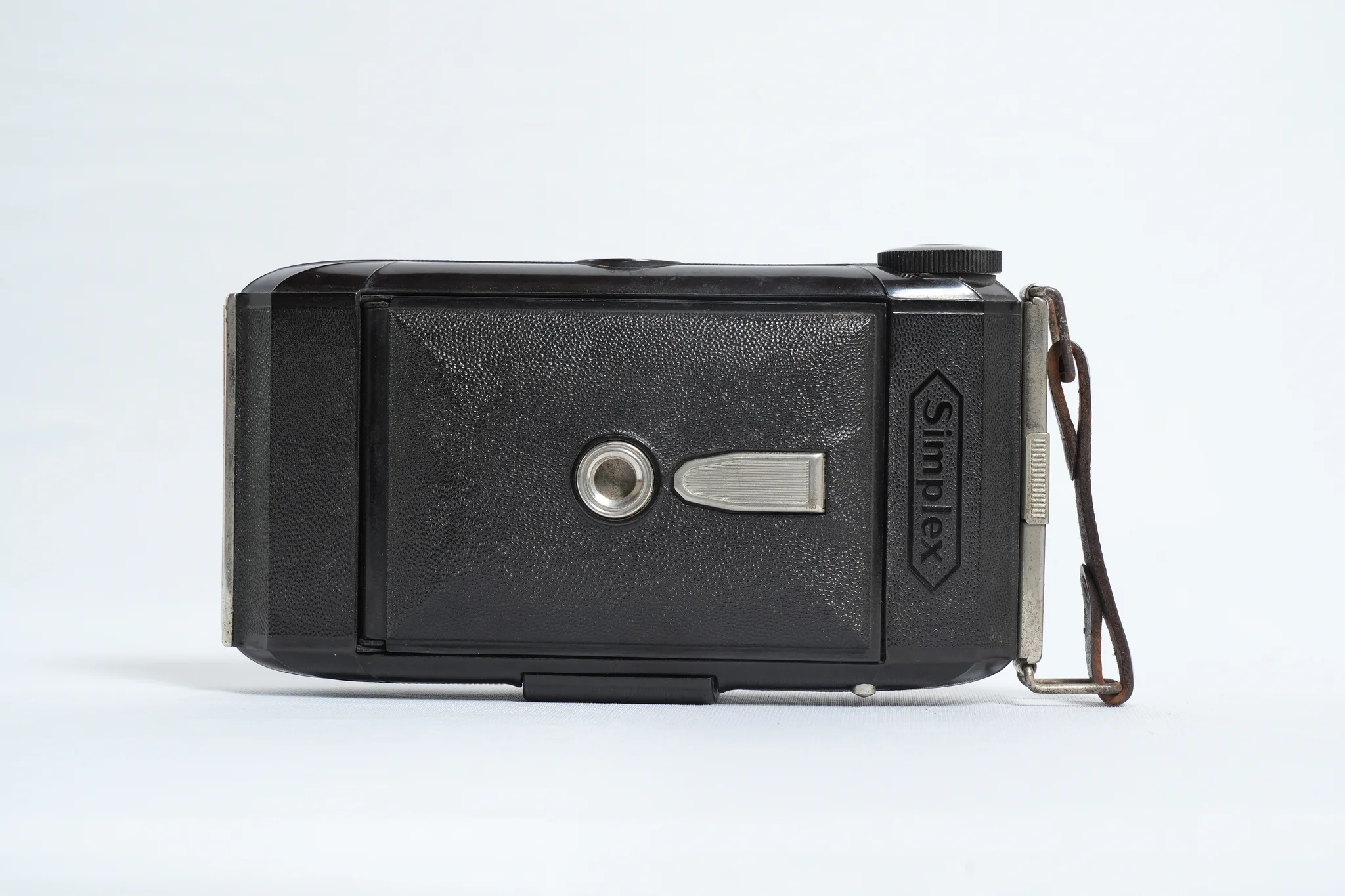 Zeiss Ikon Simplex 6x9 Bakelite Folding Camera — photograph 4