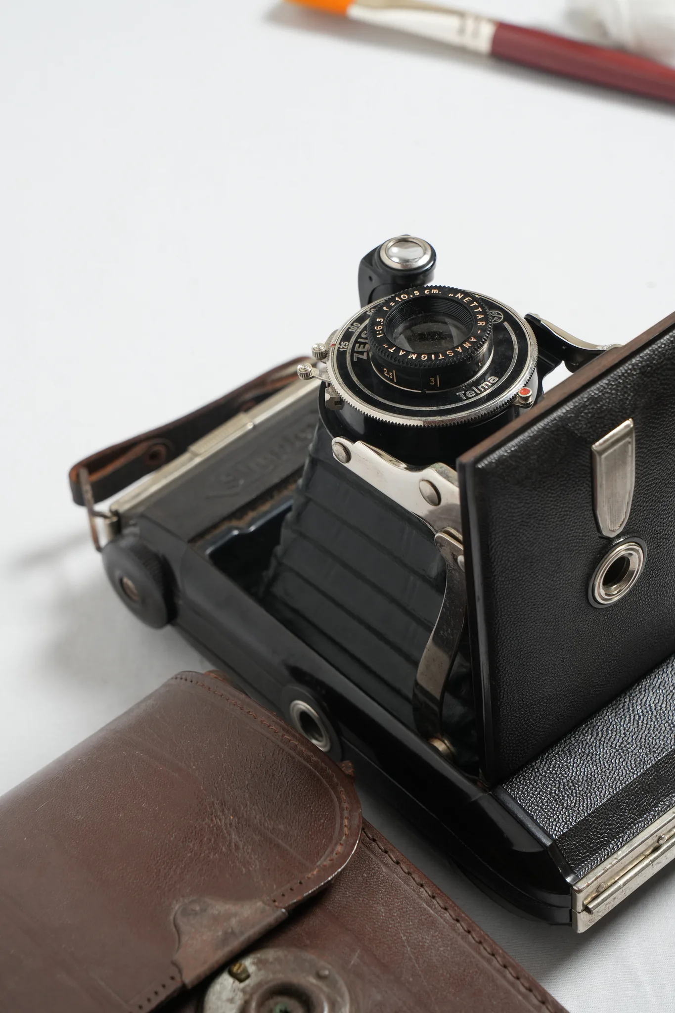 Zeiss Ikon Simplex 6x9 Bakelite Folding Camera — photograph 8